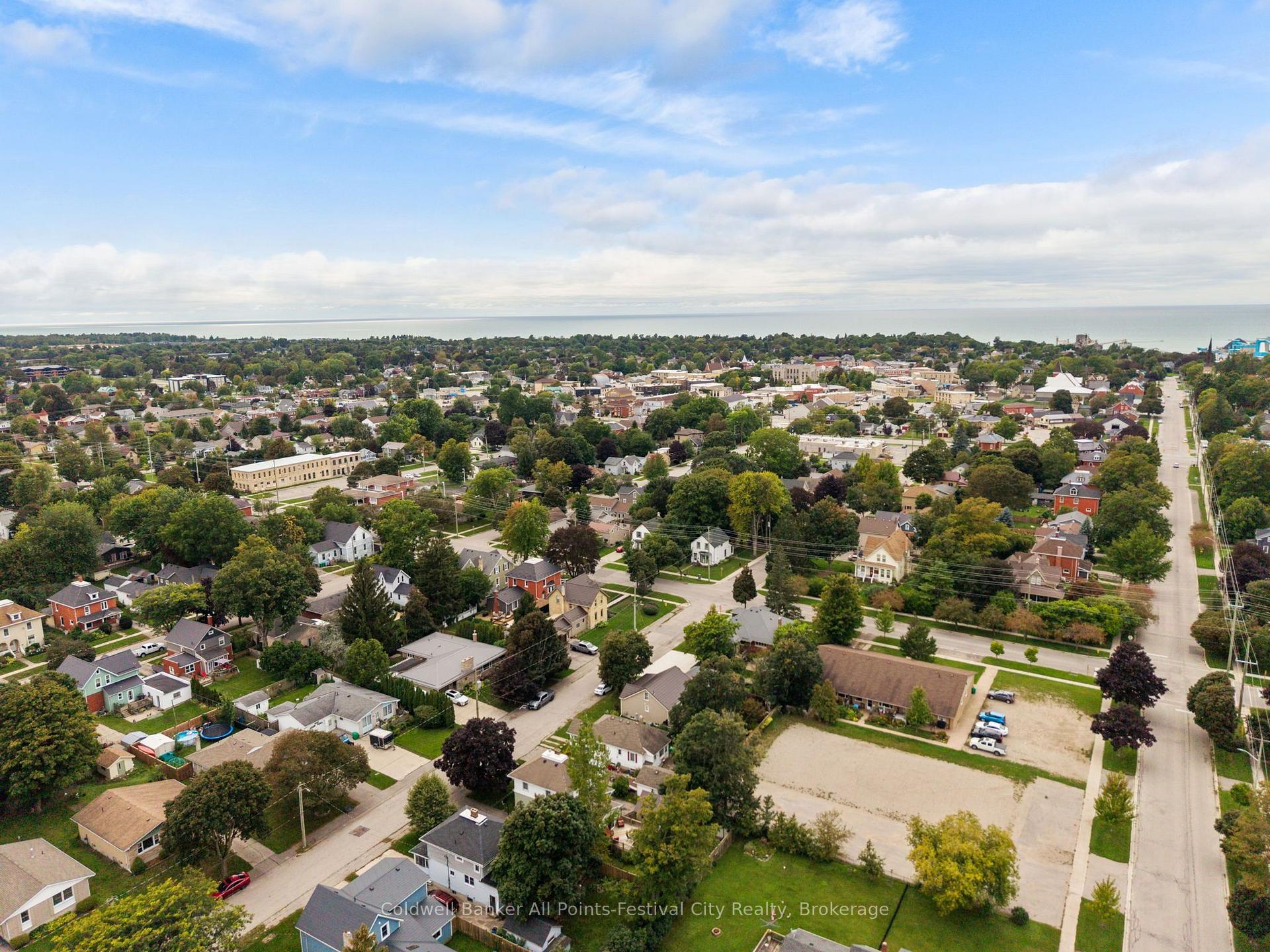 Photo 40 of 163 Brock Street, Goderich, Goderich (Town) — HOMEH