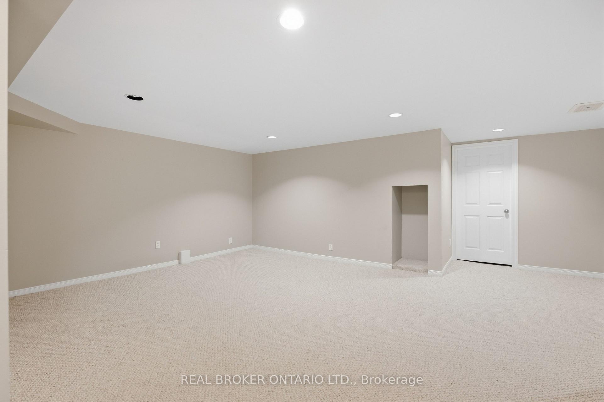 Photo 25 of 1249 Thorpe Road, Burlington, Brant — HOMEH