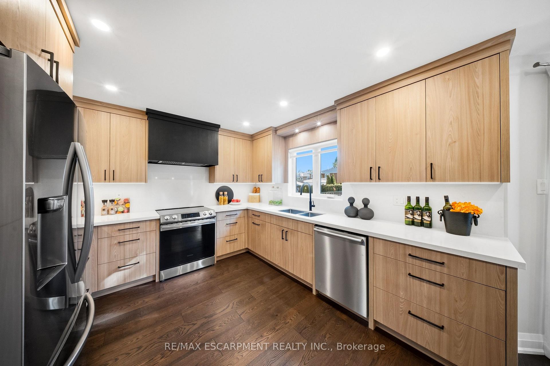 Photo 13 of 3440 Marmac Crescent, Mississauga, Erin Mills — HOMEH