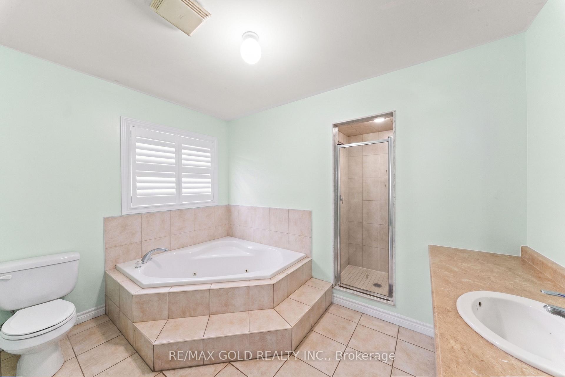 Photo 19 of 31 Ravenscliffe Court, Brampton, Northwood Park — HOMEH