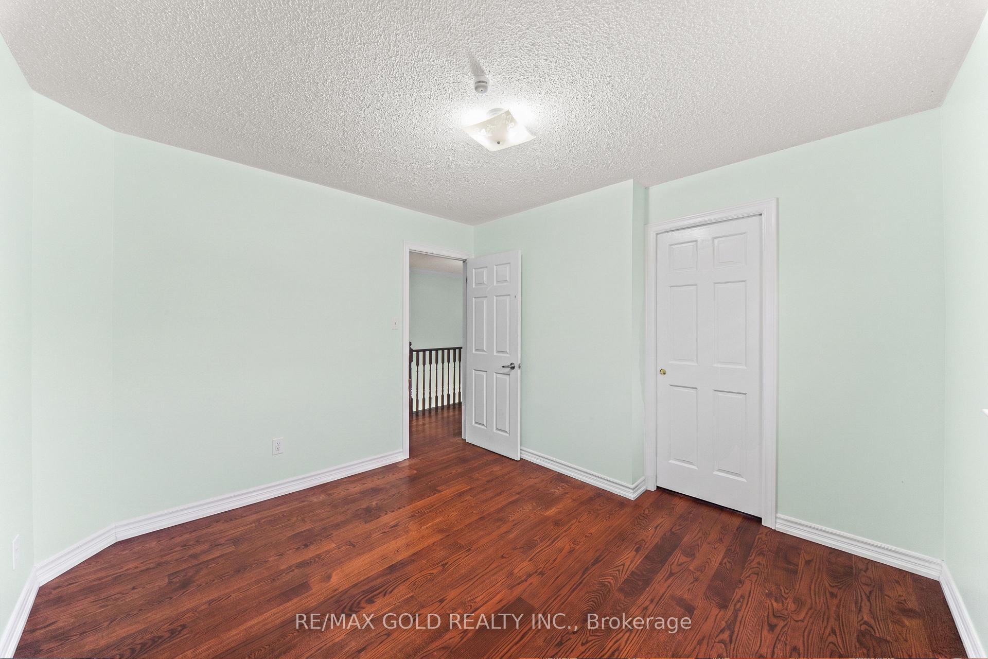Photo 21 of 31 Ravenscliffe Court, Brampton, Northwood Park — HOMEH