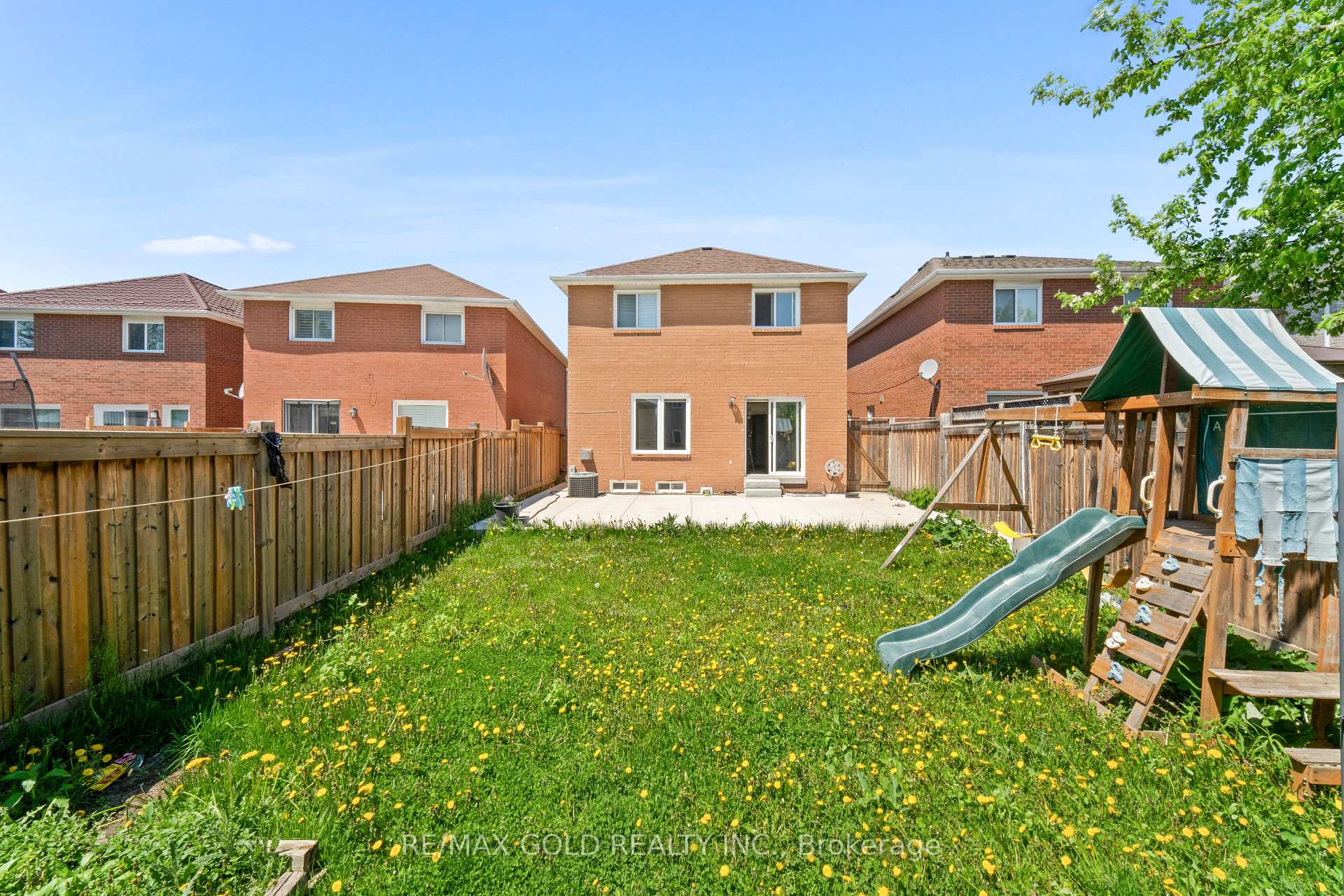 Photo 32 of 31 Ravenscliffe Court, Brampton, Northwood Park — HOMEH