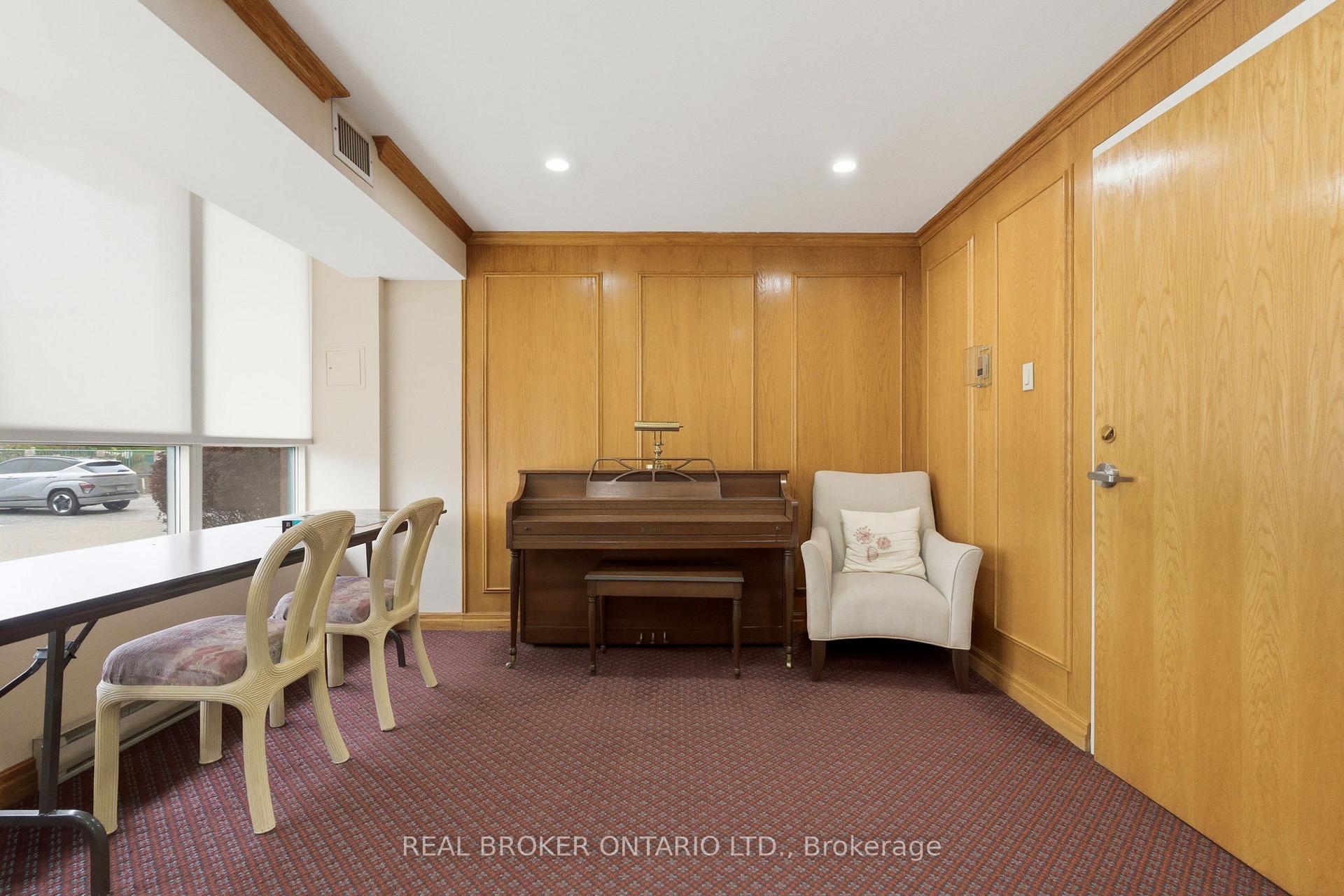 Photo 38 of Unit 215, 30 Blue Springs Drive, Waterloo, Colonial Acres — HOMEH