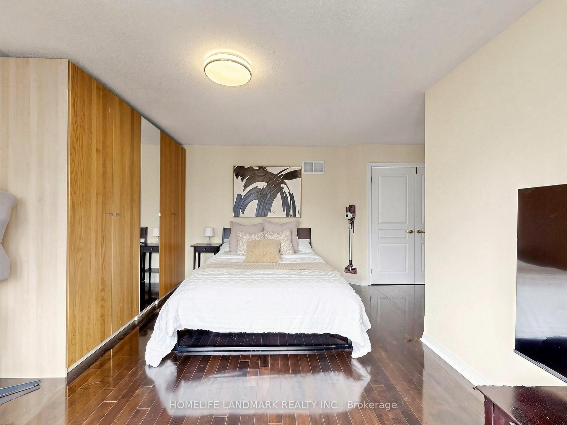 Photo 18 of 35 Sanderson Road, Markham, Cachet — HOMEH