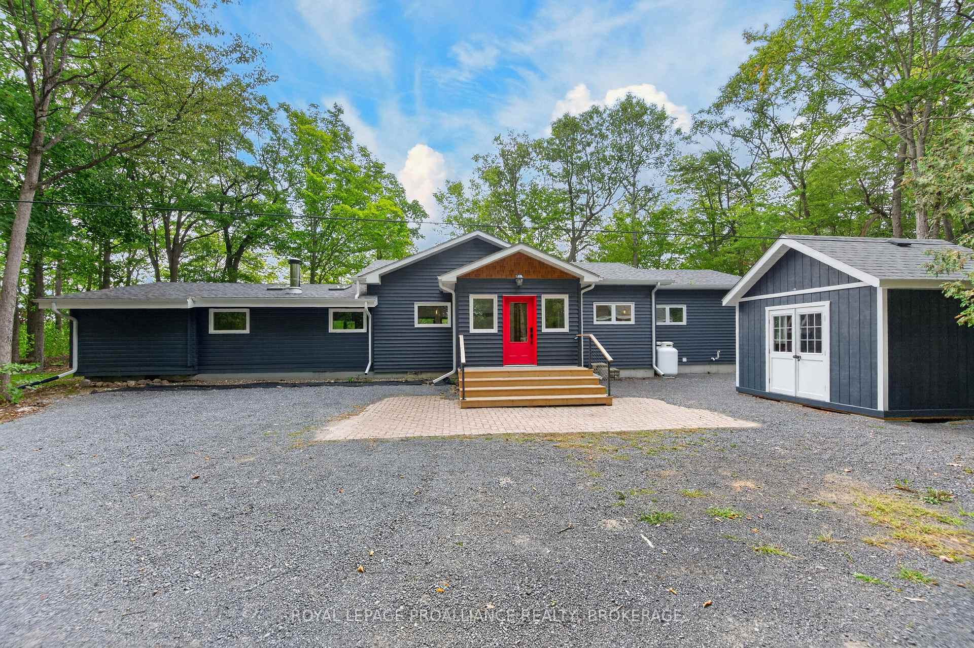 Photo 1 of 1167 Desert Point Lane, Frontenac, Frontenac South — HOMEH