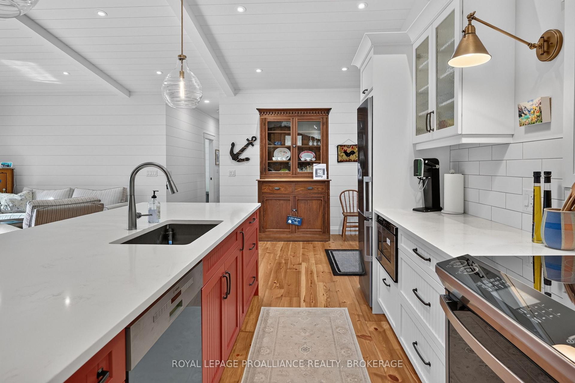 Photo 8 of 1167 Desert Point Lane, Frontenac, Frontenac South — HOMEH