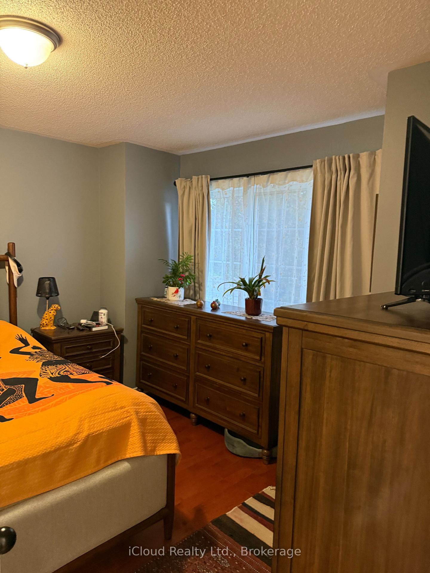 Photo 8 of Unit 46, 1489 Heritage Way, Oakville, Glen Abbey — HOMEH
