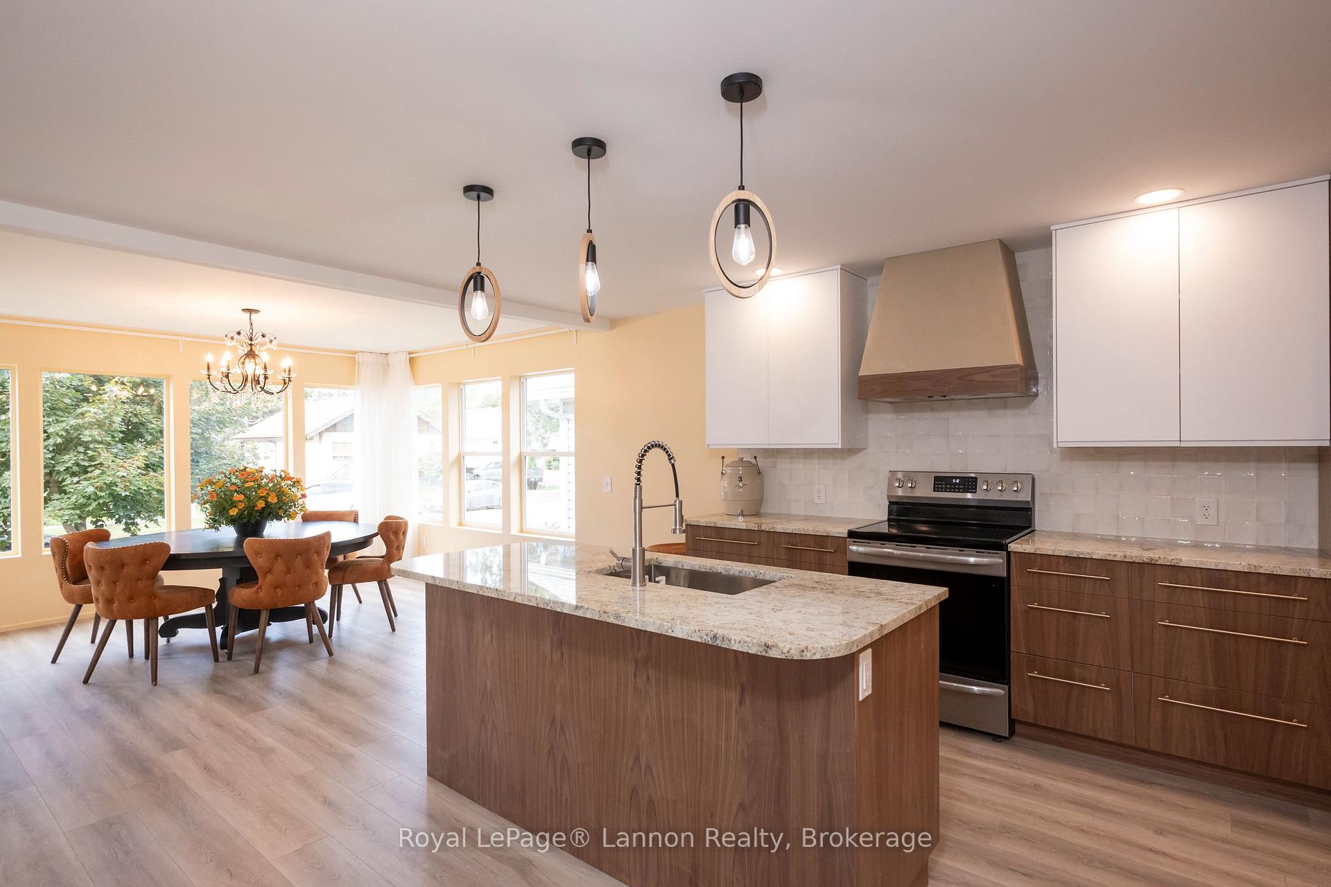 Photo 15 of 1414 Mcgregor Avenue, Thunder Bay, Hyde Park — HOMEH
