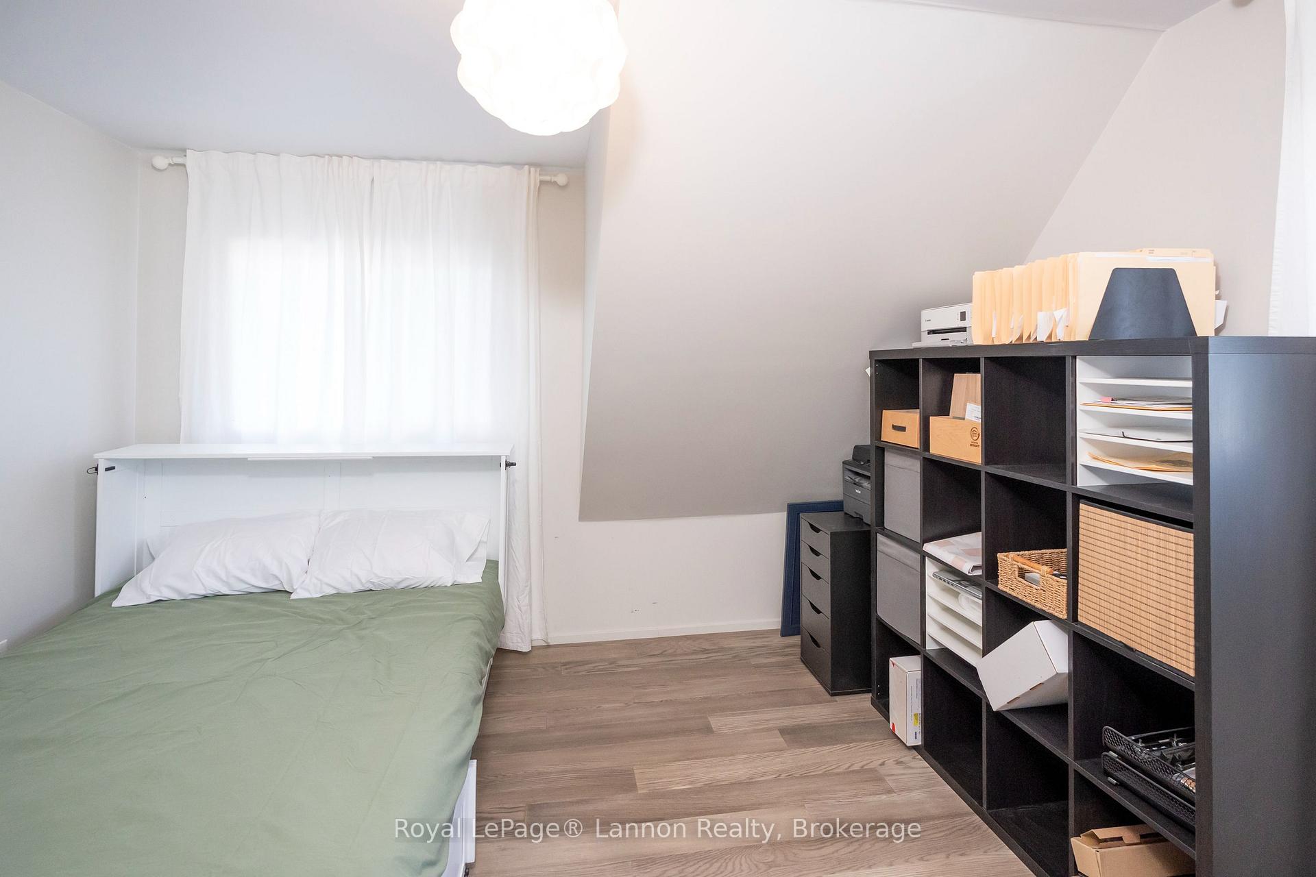 Photo 24 of 1414 Mcgregor Avenue, Thunder Bay, Hyde Park — HOMEH