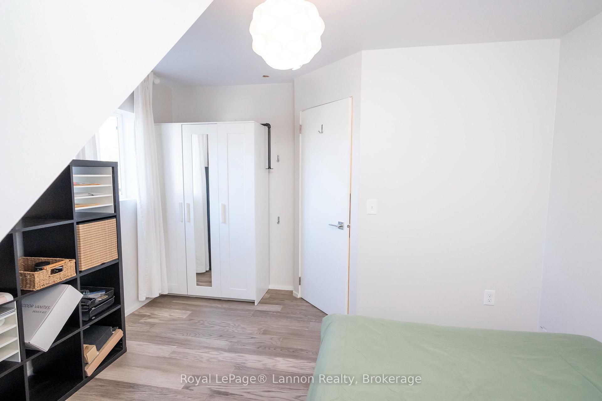 Photo 25 of 1414 Mcgregor Avenue, Thunder Bay, Hyde Park — HOMEH