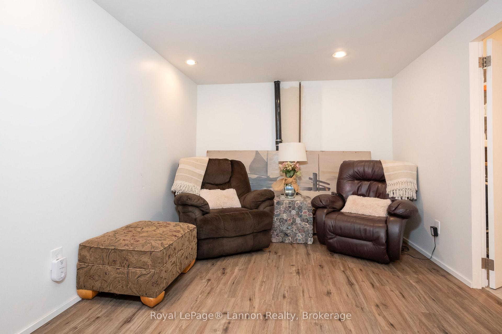 Photo 40 of 1414 Mcgregor Avenue, Thunder Bay, Hyde Park — HOMEH