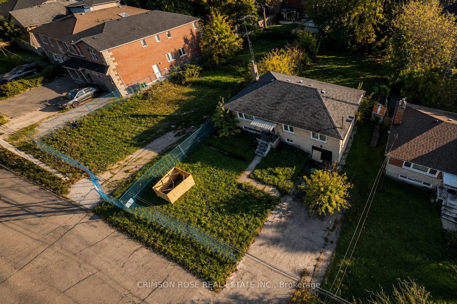 Photo 8 of 387 Hounslow Avenue, North York, Willowdale West — HOMEH