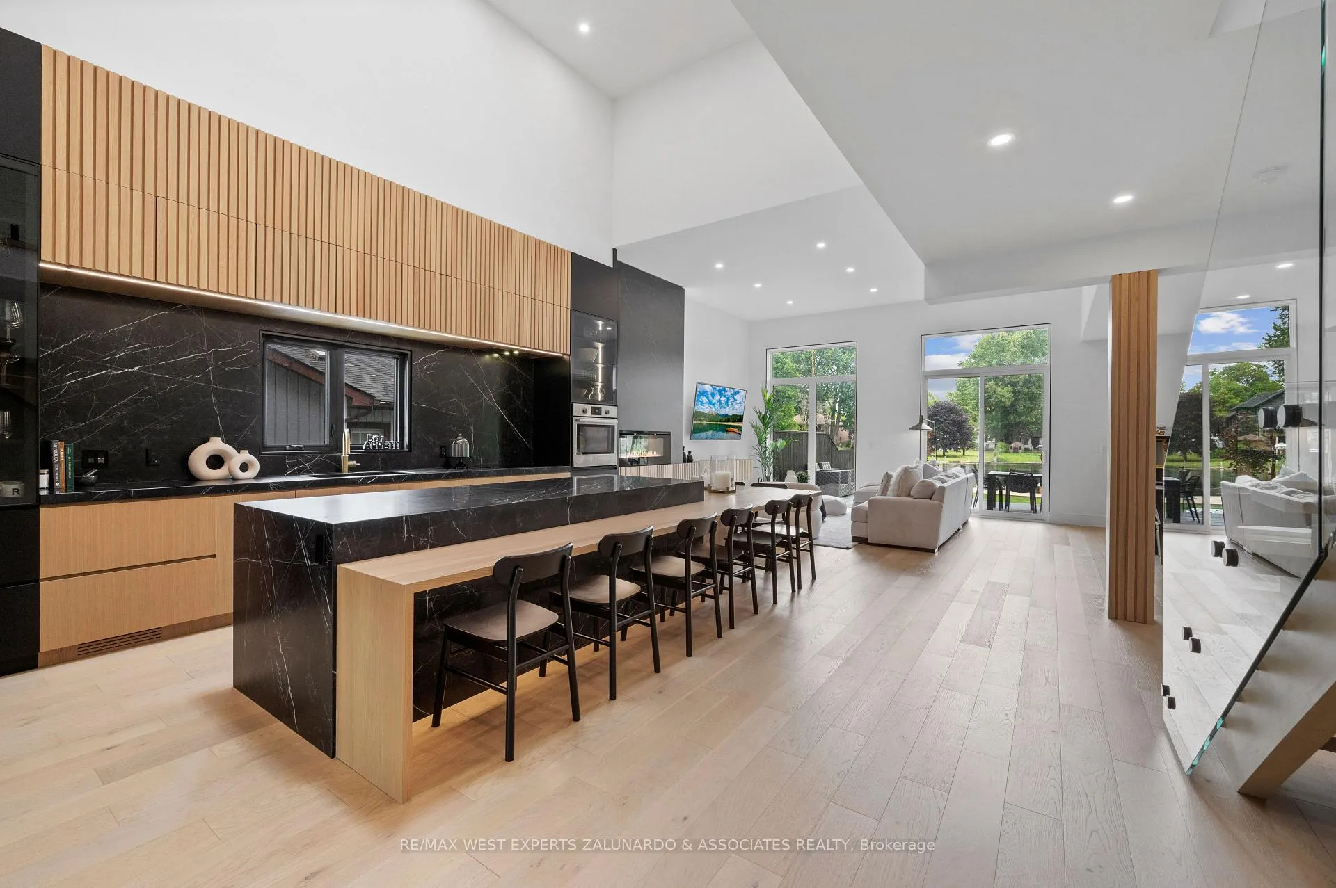 Photo 6 of 36 Simcoe Road, Ramara, Brechin — HOMEH