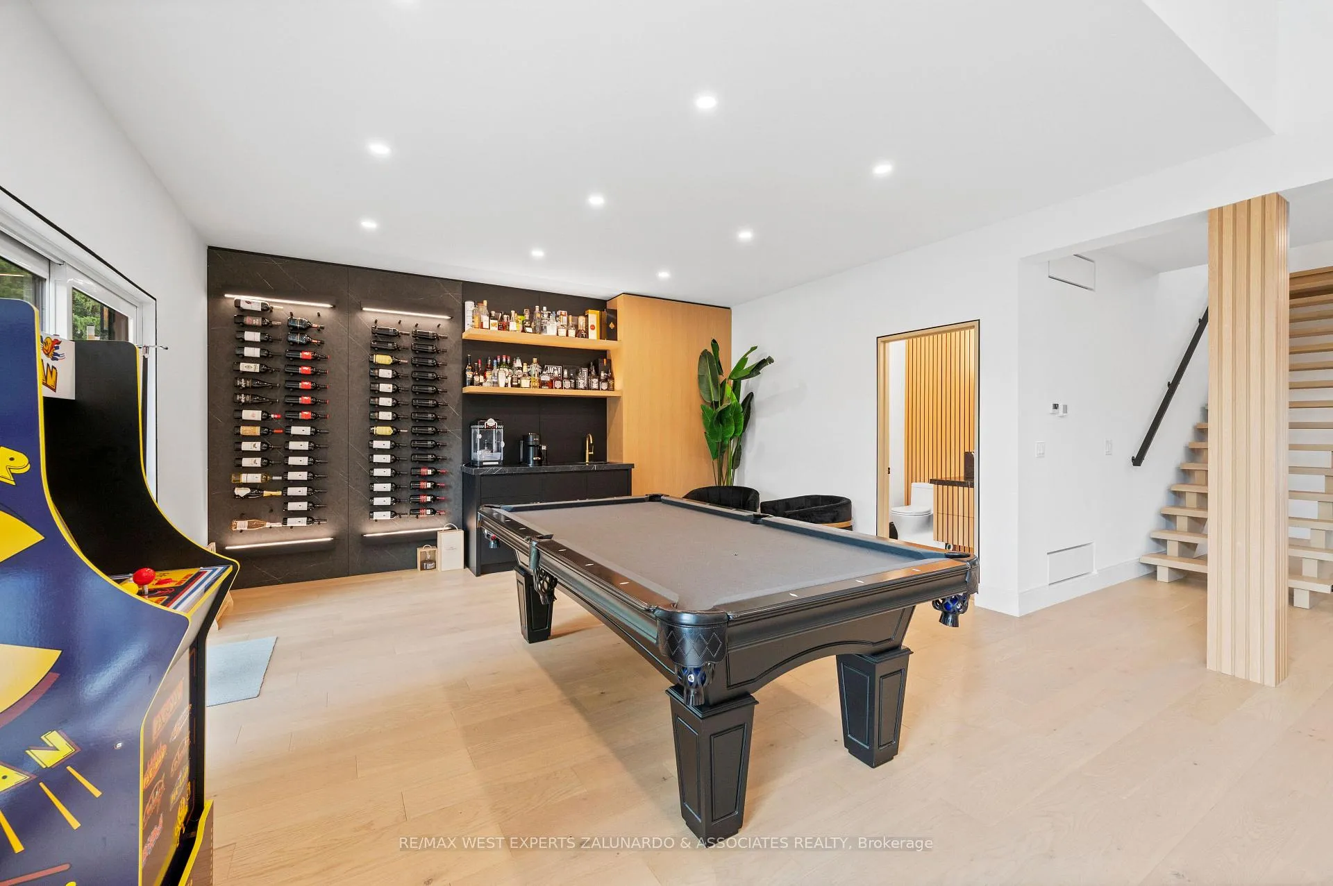 Photo 16 of 36 Simcoe Road, Ramara, Brechin — HOMEH