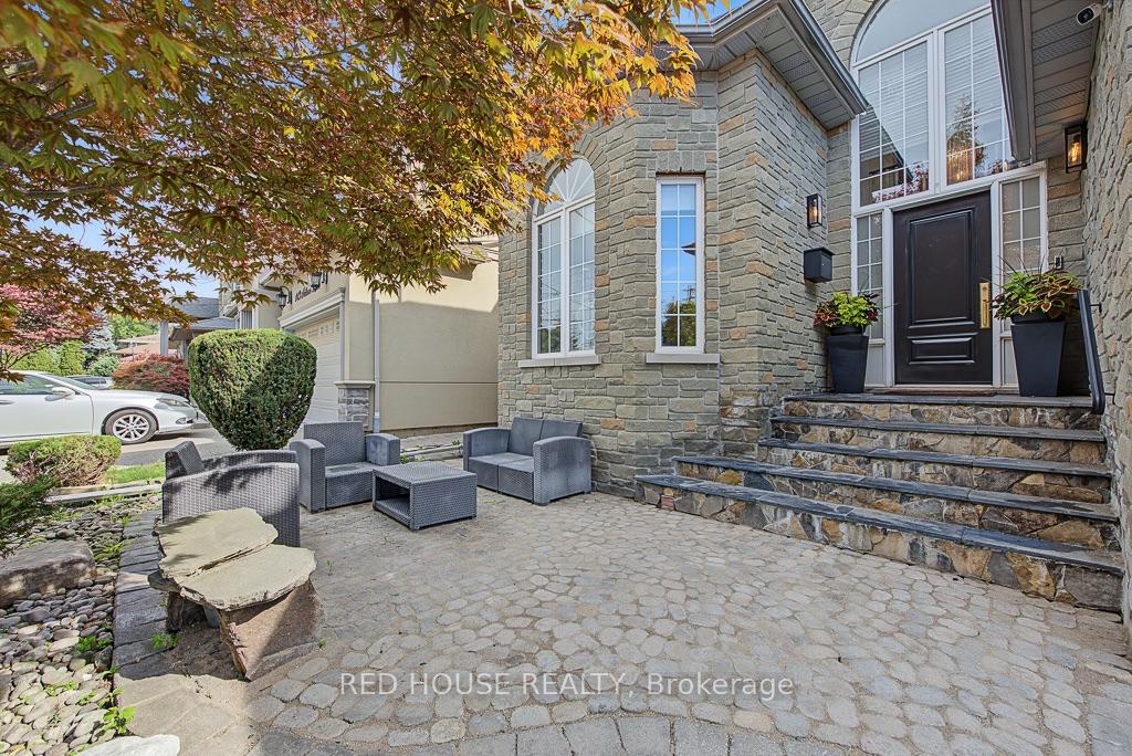 Photo 3 of 111 Neilson Drive, Etobicoke, Markland Wood — HOMEH