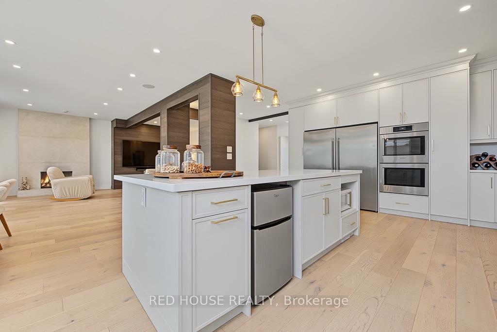 Photo 20 of 111 Neilson Drive, Etobicoke, Markland Wood — HOMEH