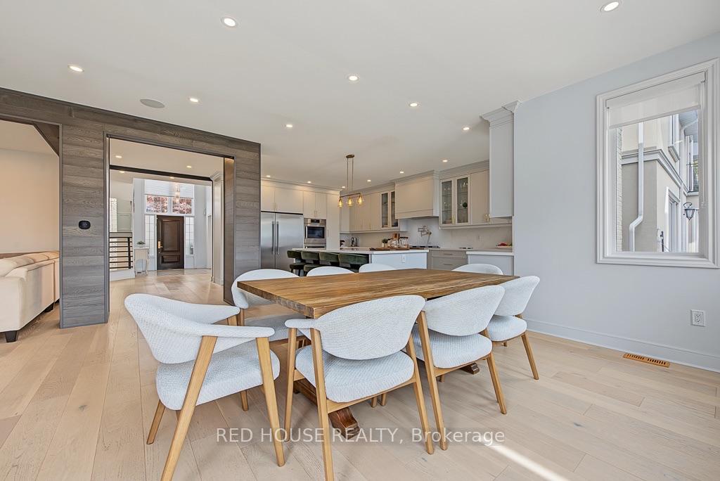 Photo 25 of 111 Neilson Drive, Etobicoke, Markland Wood — HOMEH