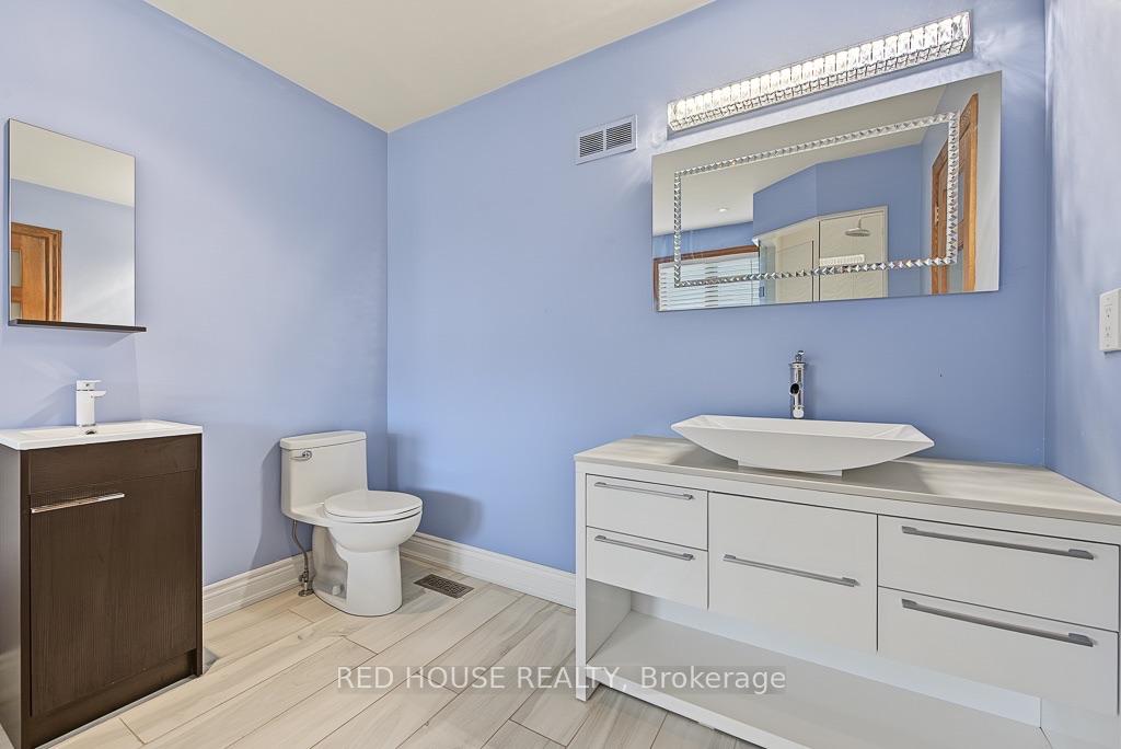 Photo 30 of 111 Neilson Drive, Etobicoke, Markland Wood — HOMEH