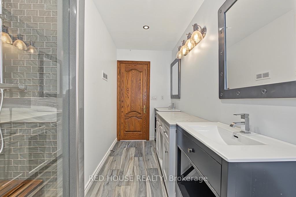 Photo 34 of 111 Neilson Drive, Etobicoke, Markland Wood — HOMEH