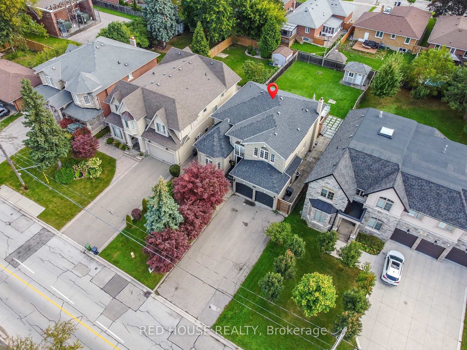 Photo 48 of 111 Neilson Drive, Etobicoke, Markland Wood — HOMEH