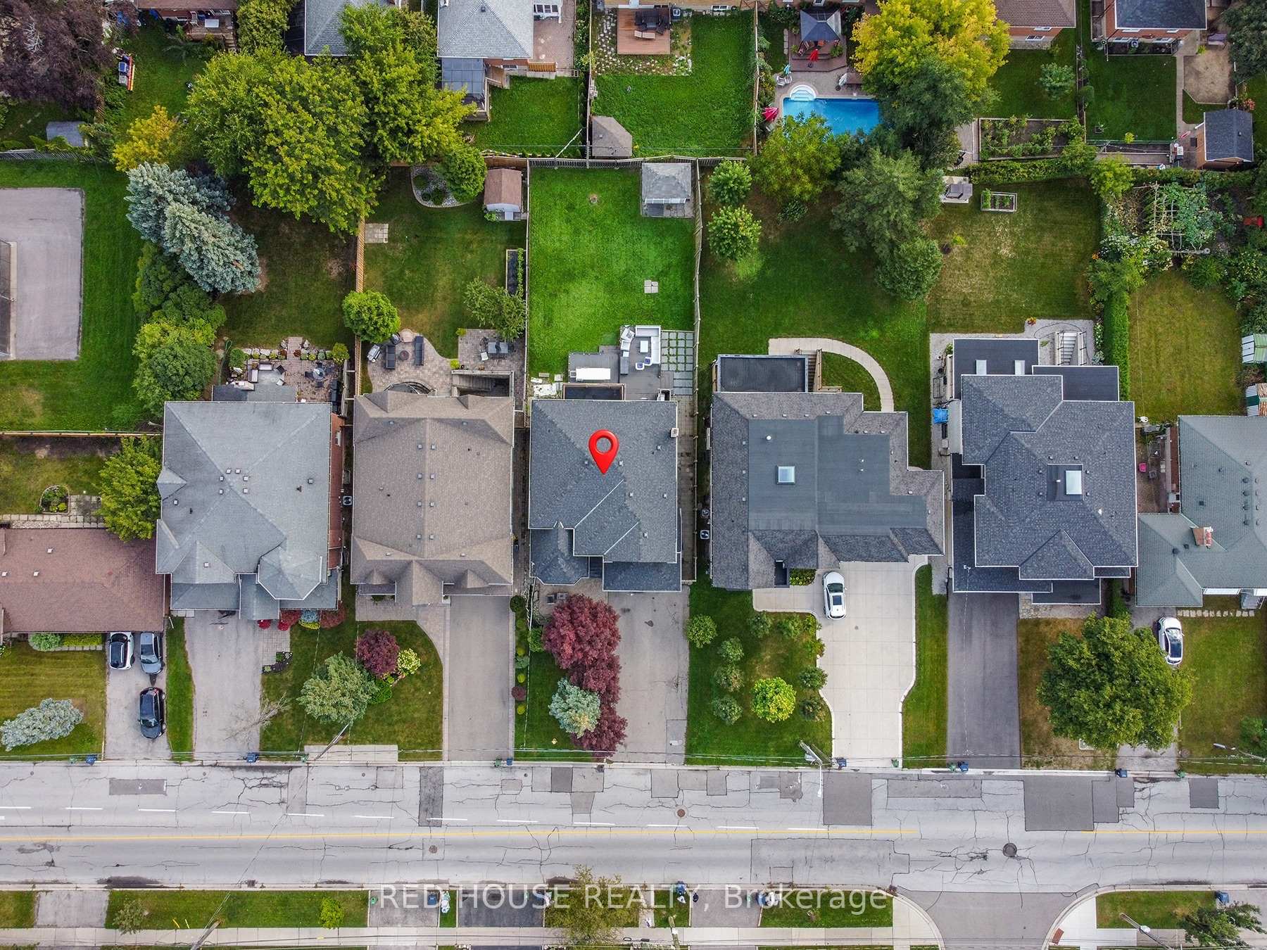 Photo 49 of 111 Neilson Drive, Etobicoke, Markland Wood — HOMEH