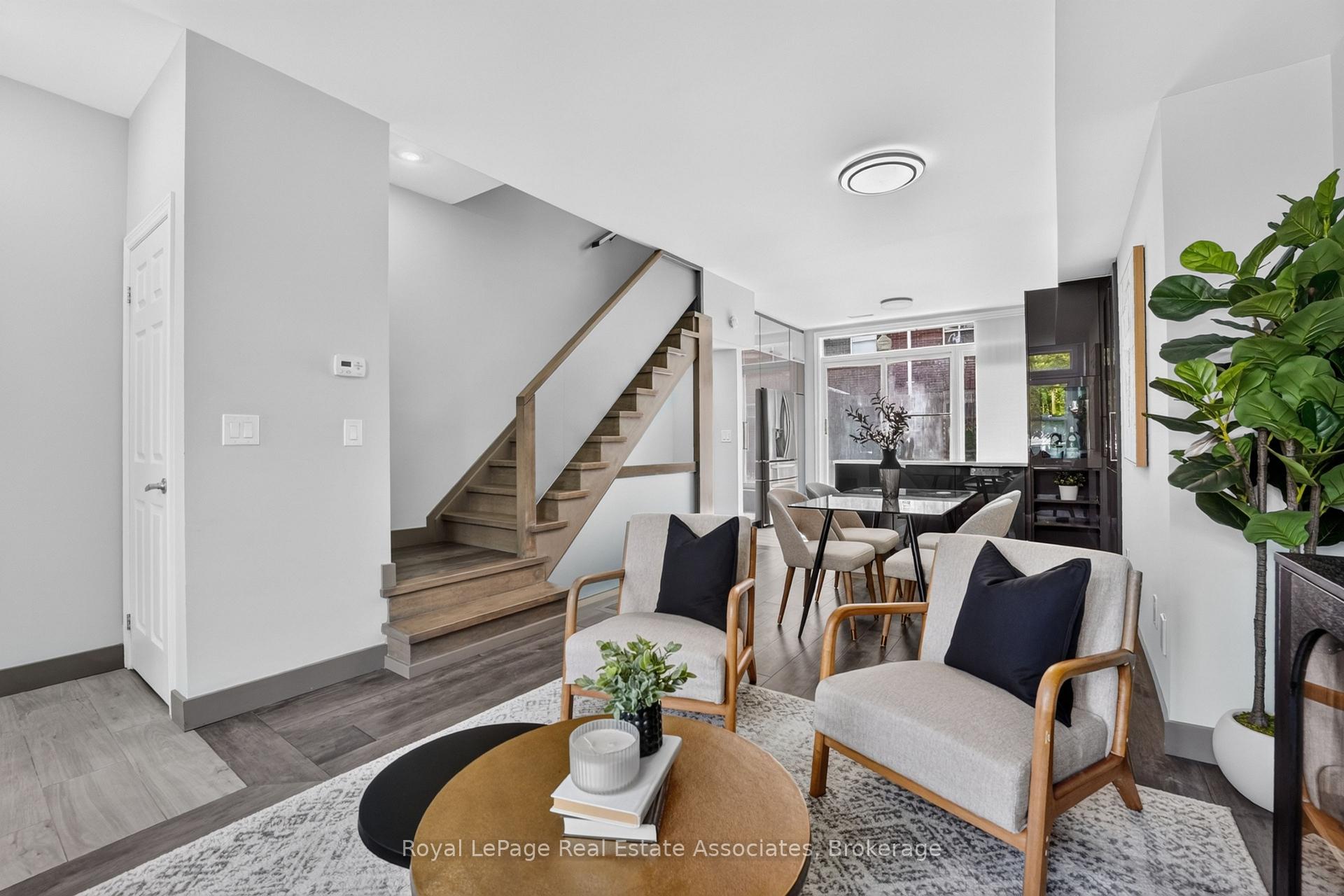 Photo 10 of 30 Michael Power Place, Etobicoke, Islington-City Centre West — HOMEH
