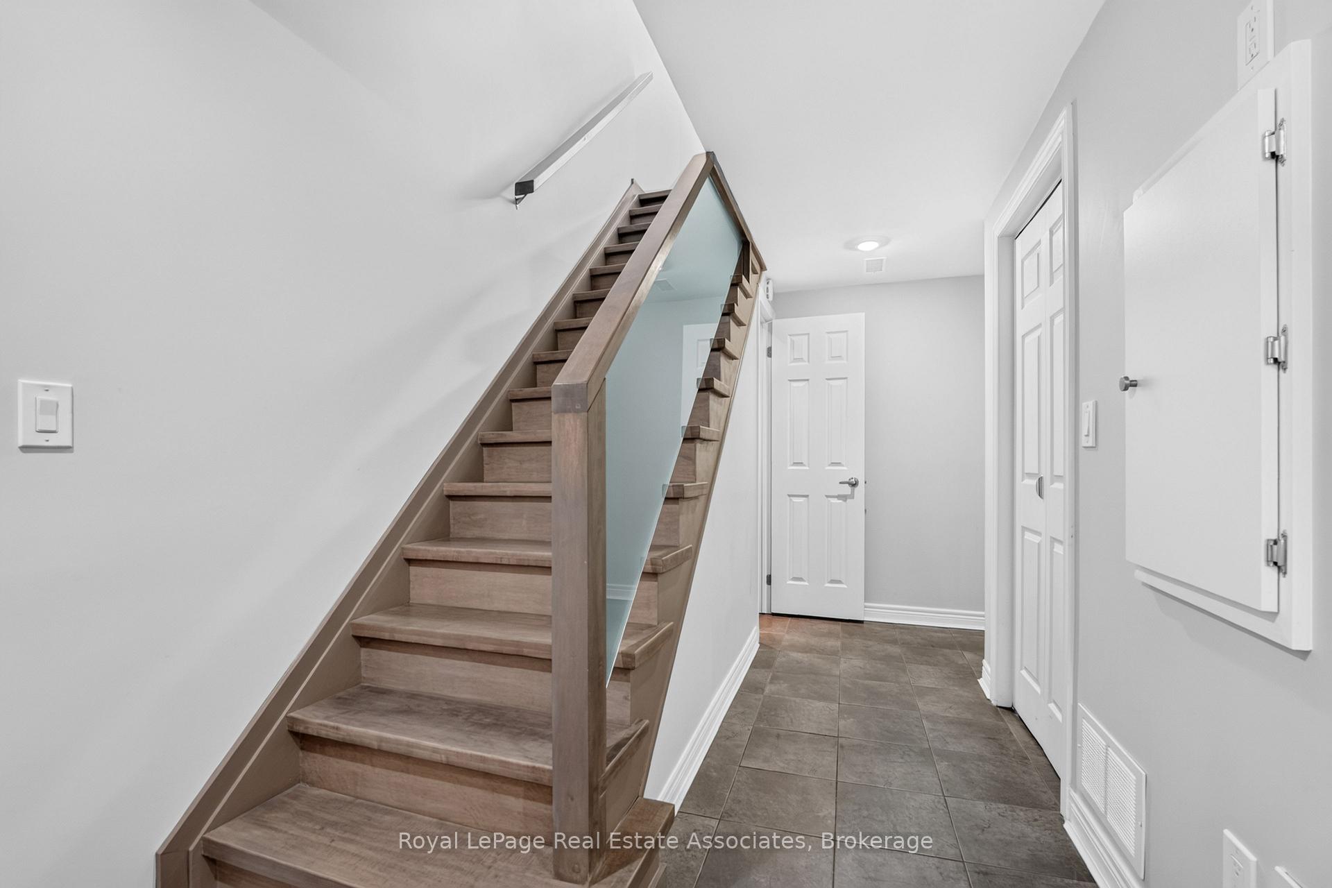 Photo 43 of 30 Michael Power Place, Etobicoke, Islington-City Centre West — HOMEH