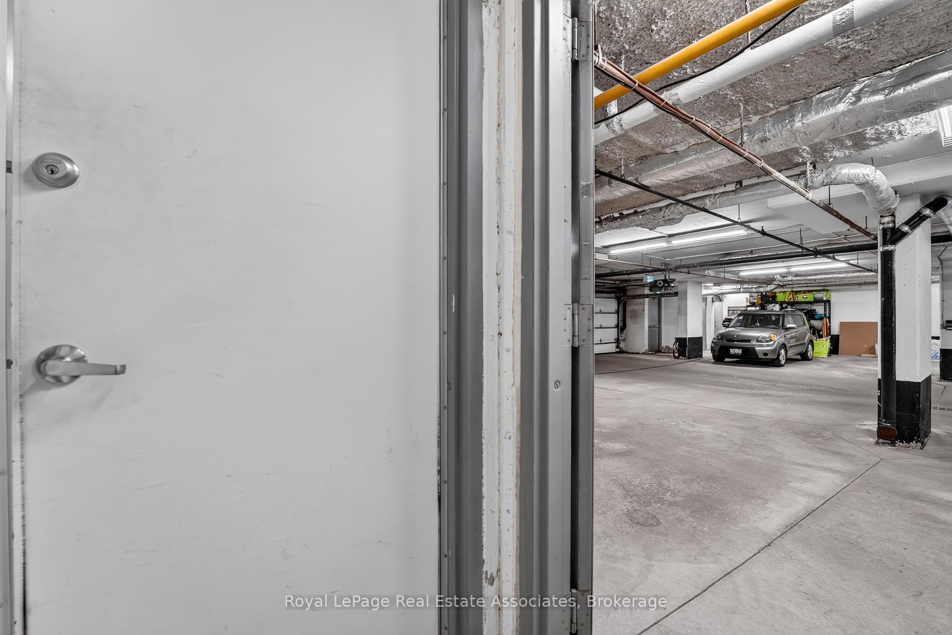 Photo 46 of 30 Michael Power Place, Etobicoke, Islington-City Centre West — HOMEH