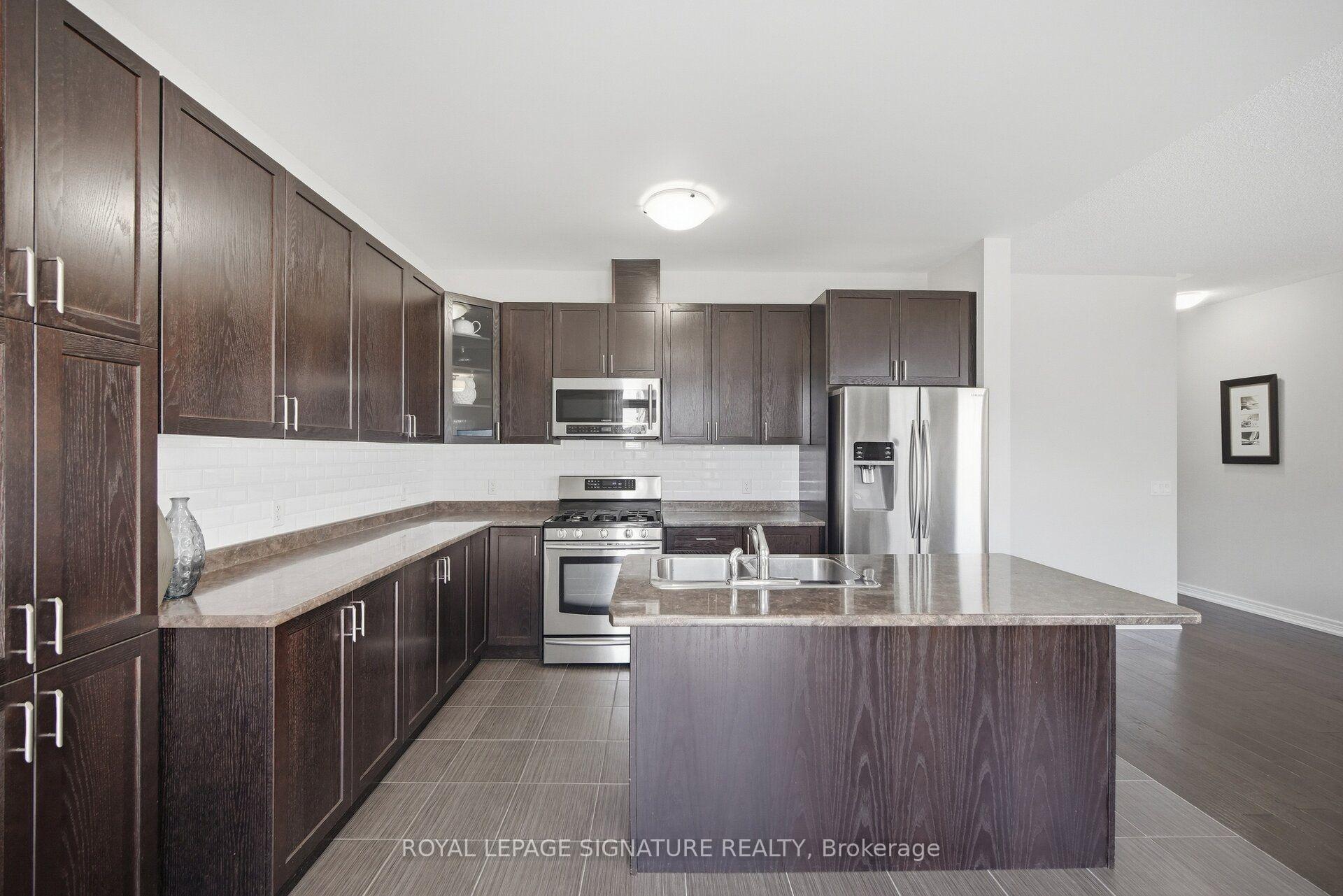 Photo 16 of 2323 Steeplechase Street, Oshawa, Windfields — HOMEH