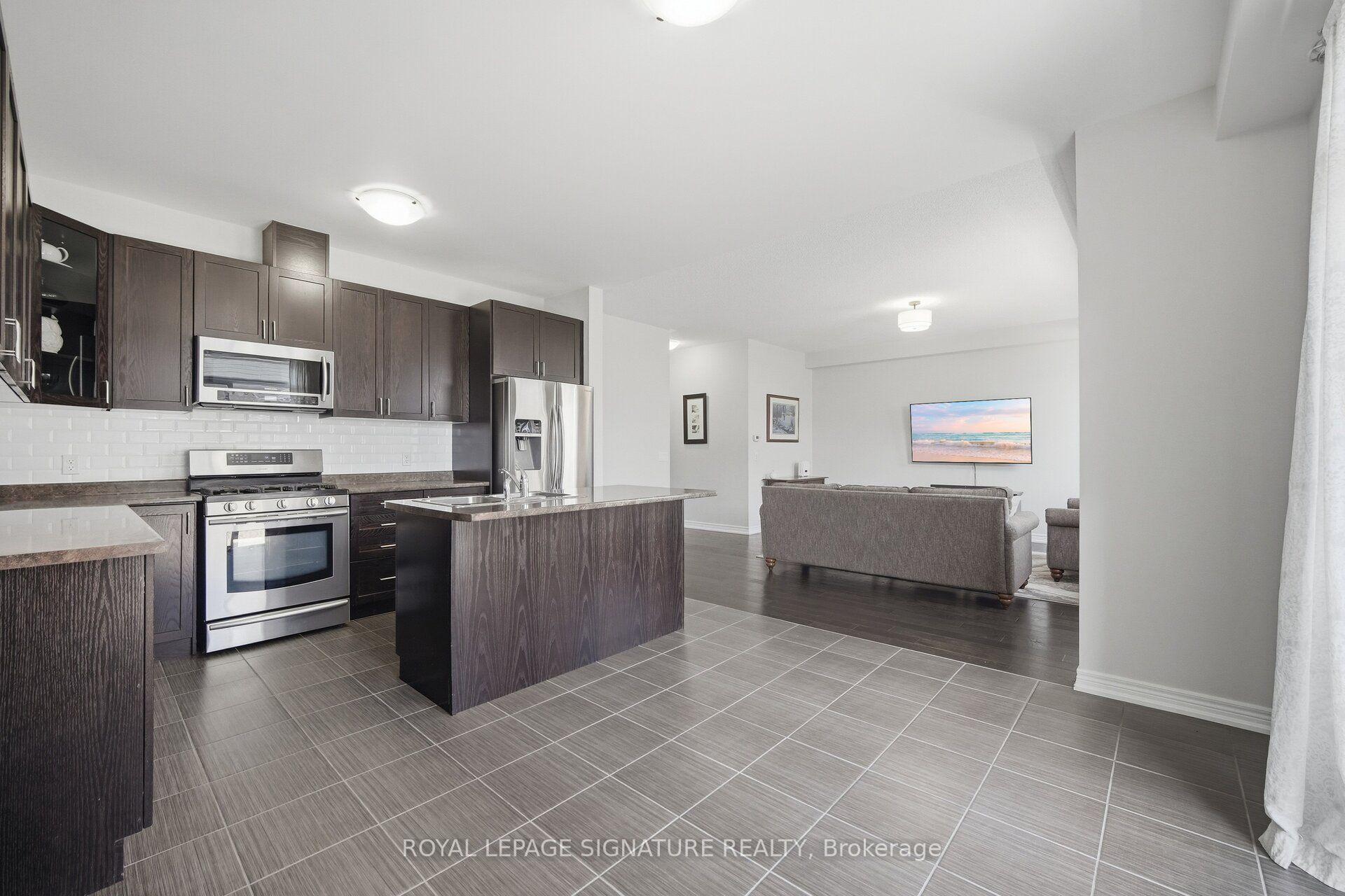 Photo 21 of 2323 Steeplechase Street, Oshawa, Windfields — HOMEH