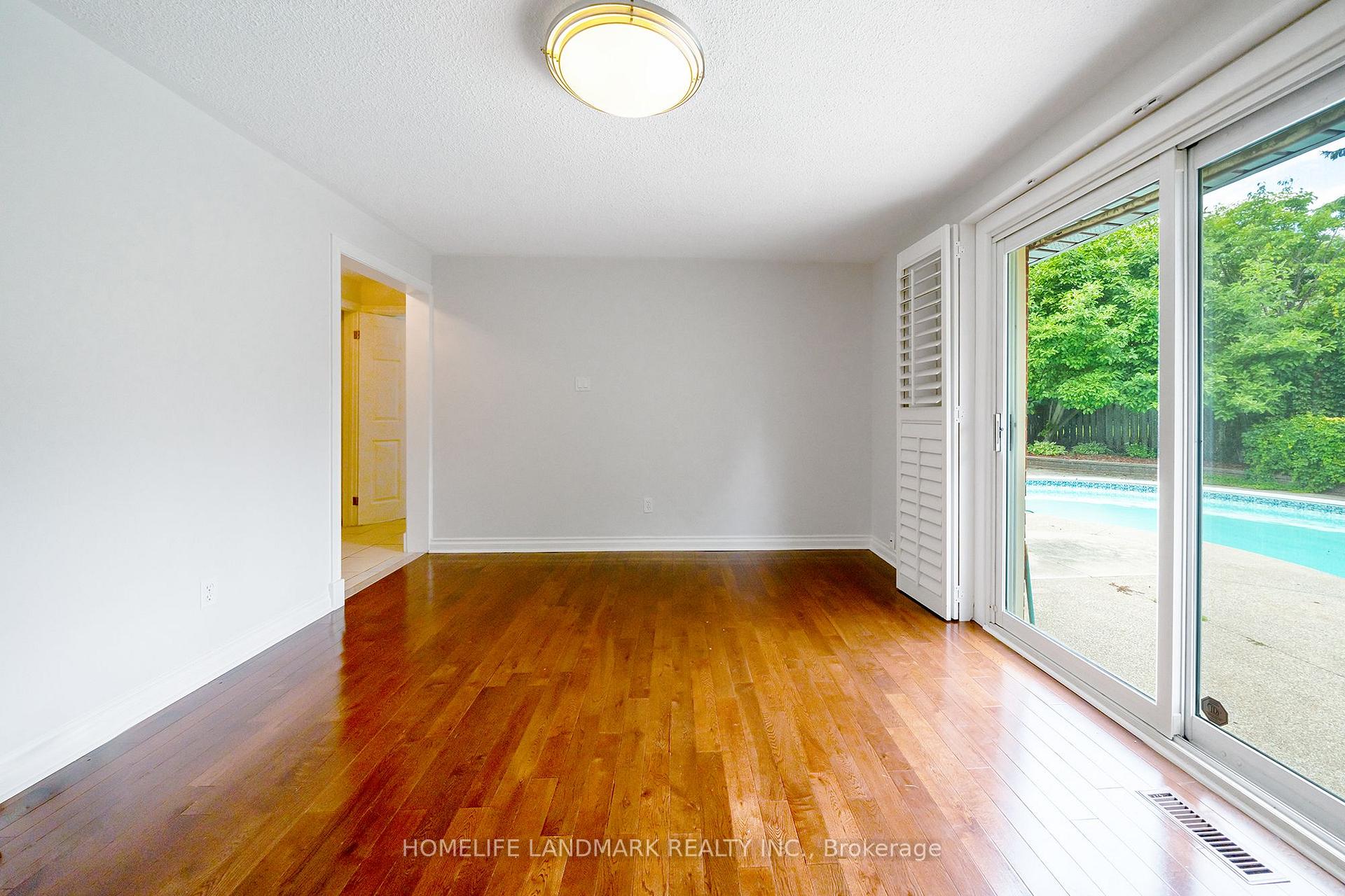 Photo 9 of 2365 Baccaro Road, Oakville, Ford — HOMEH