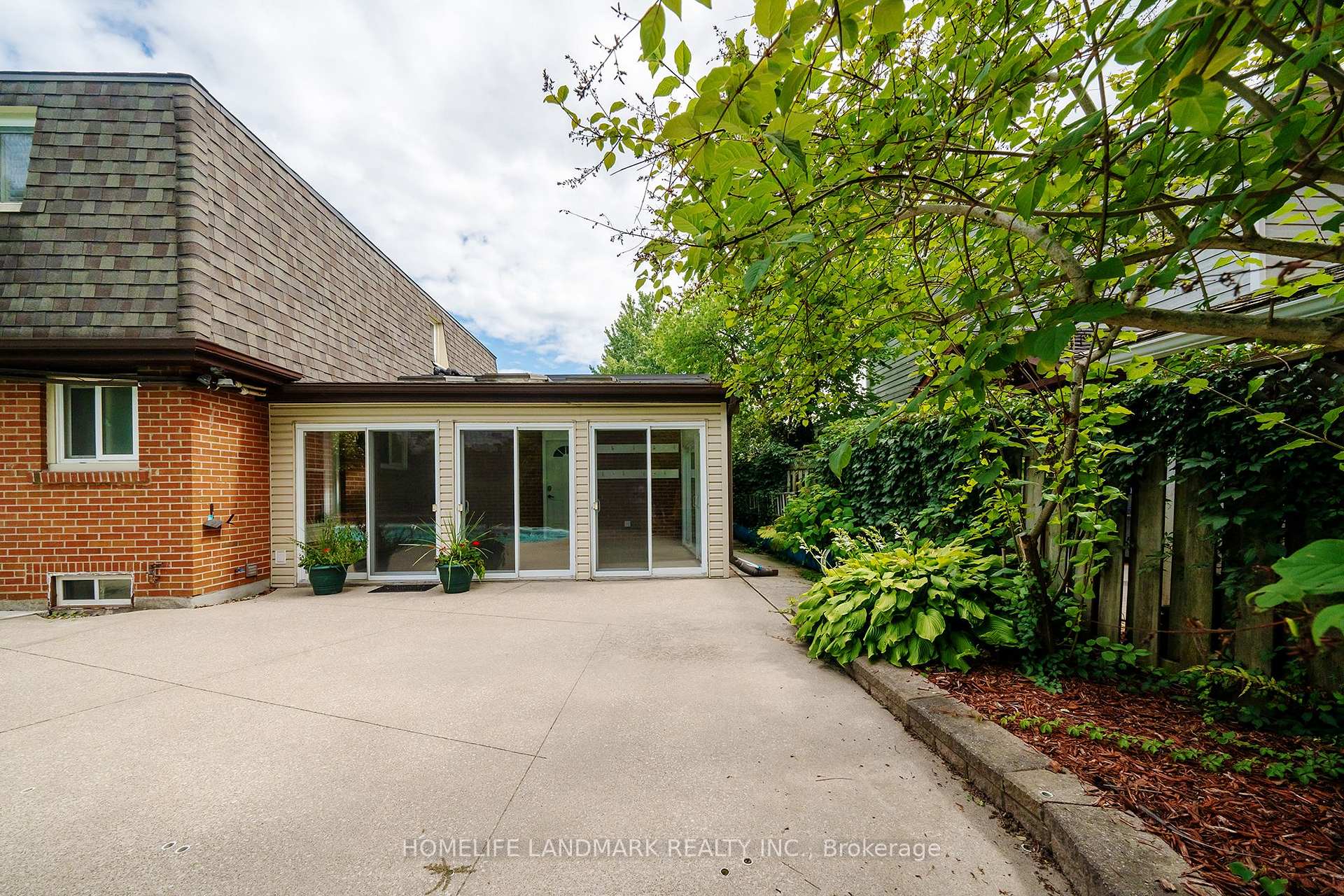Photo 39 of 2365 Baccaro Road, Oakville, Ford — HOMEH