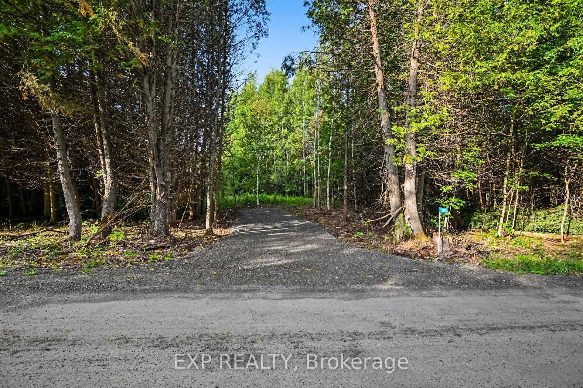 Photo of 1585 Darling Road
