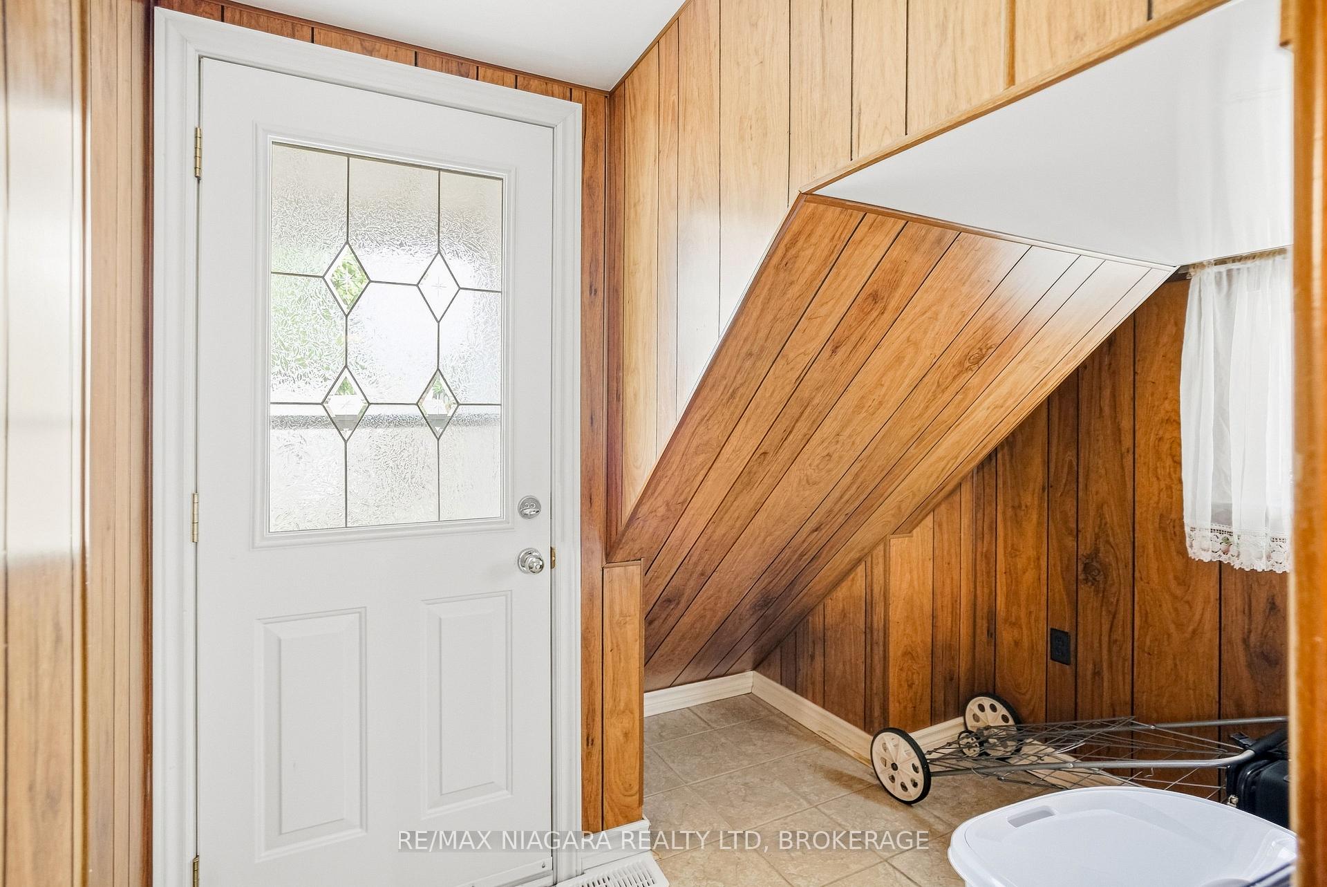 Photo 9 of 509 Lincoln Street, Welland, Lincoln/Crowland — HOMEH