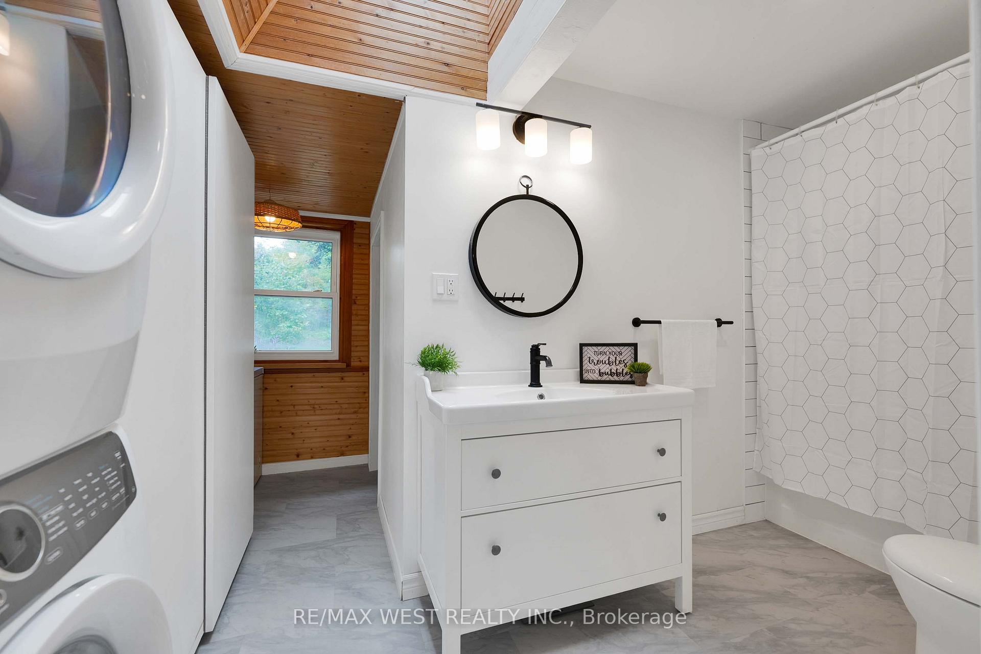 Photo 10 of 21 Mill Street, Amaranth, Rural Amaranth — HOMEH