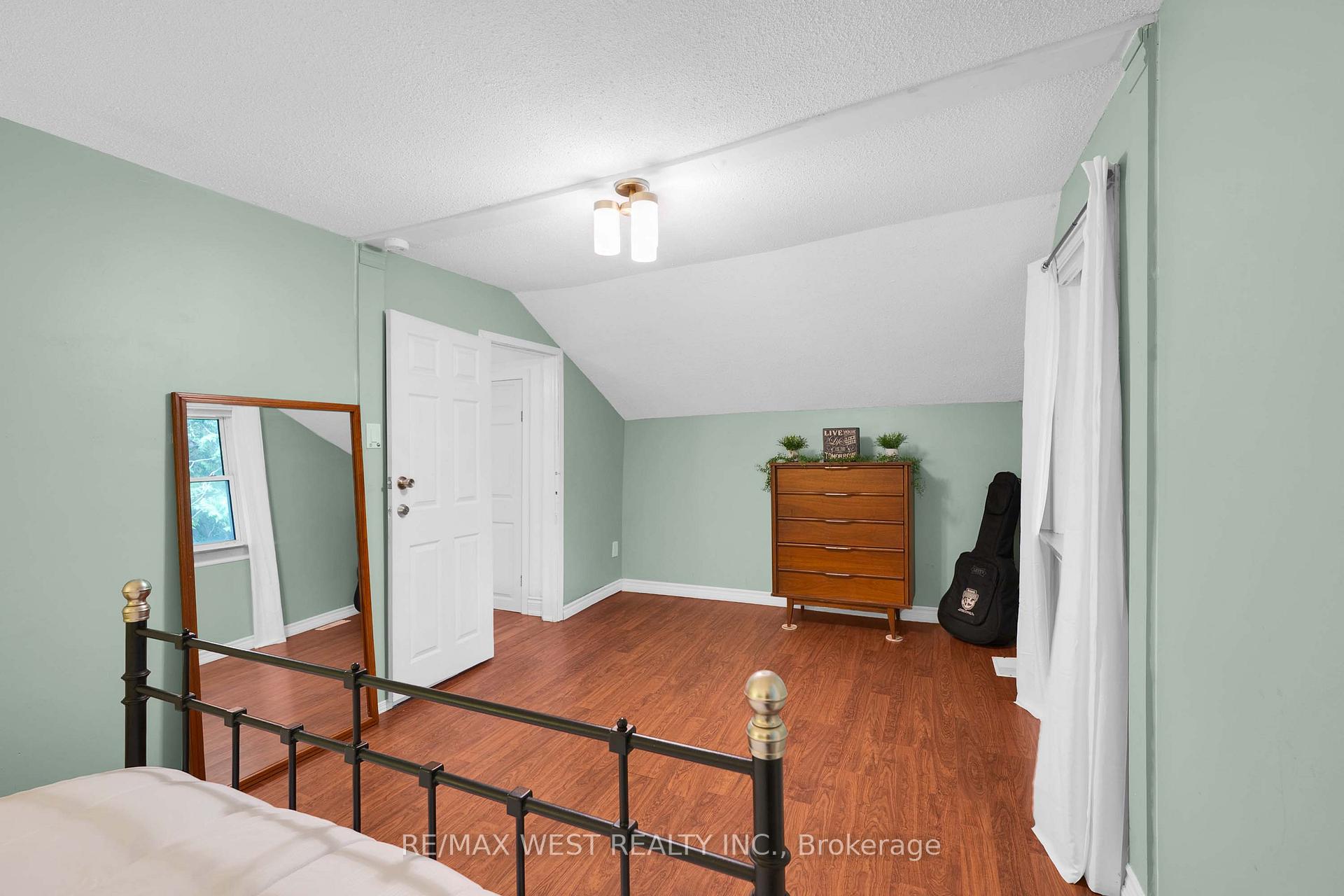Photo 13 of 21 Mill Street, Amaranth, Rural Amaranth — HOMEH