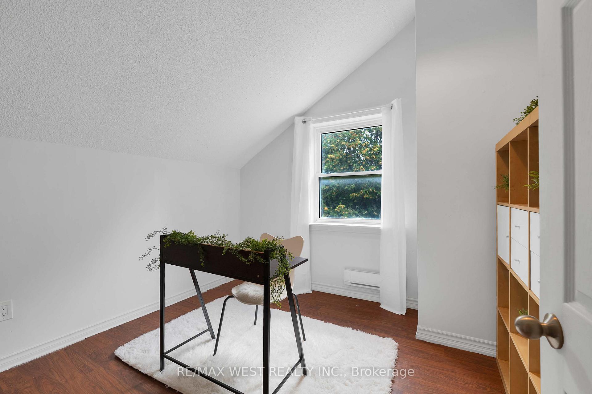 Photo 15 of 21 Mill Street, Amaranth, Rural Amaranth — HOMEH