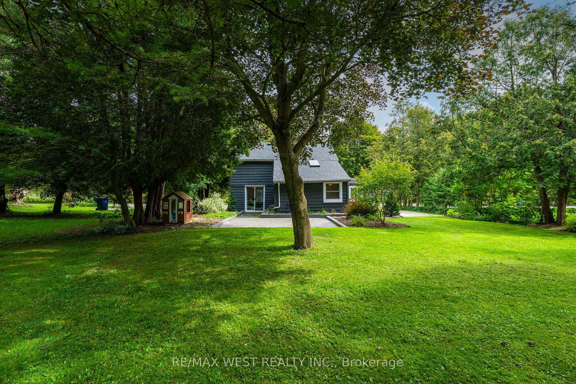 Photo 19 of 21 Mill Street, Amaranth, Rural Amaranth — HOMEH