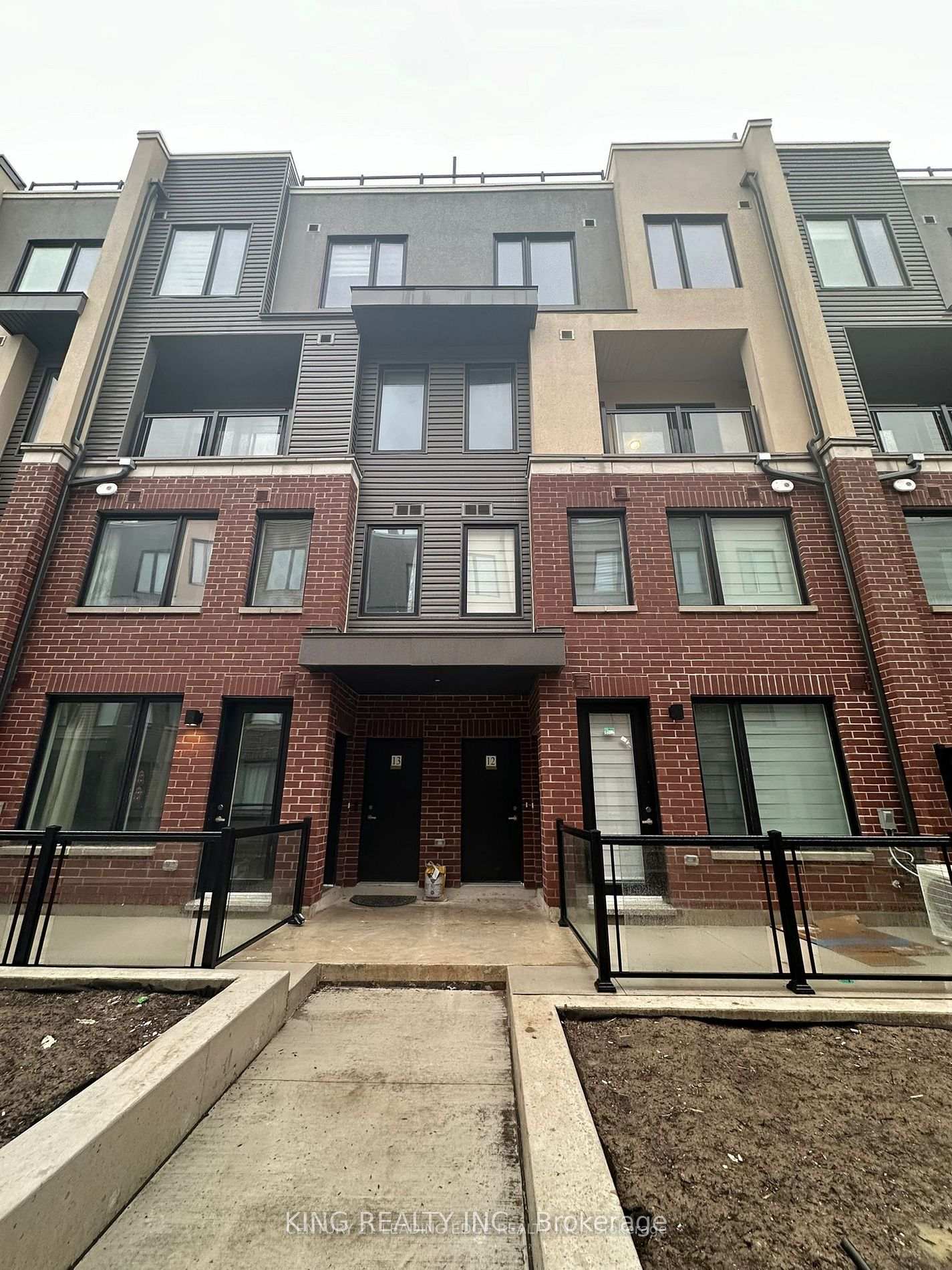 Photo 1 of Unit 32, 3409 Ridgeway Drive, Mississauga, Erin Mills — HOMEH