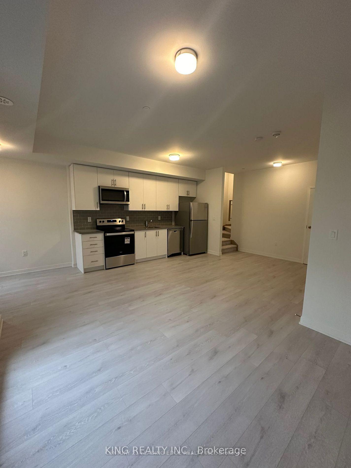 Photo 2 of Unit 32, 3409 Ridgeway Drive, Mississauga, Erin Mills — HOMEH