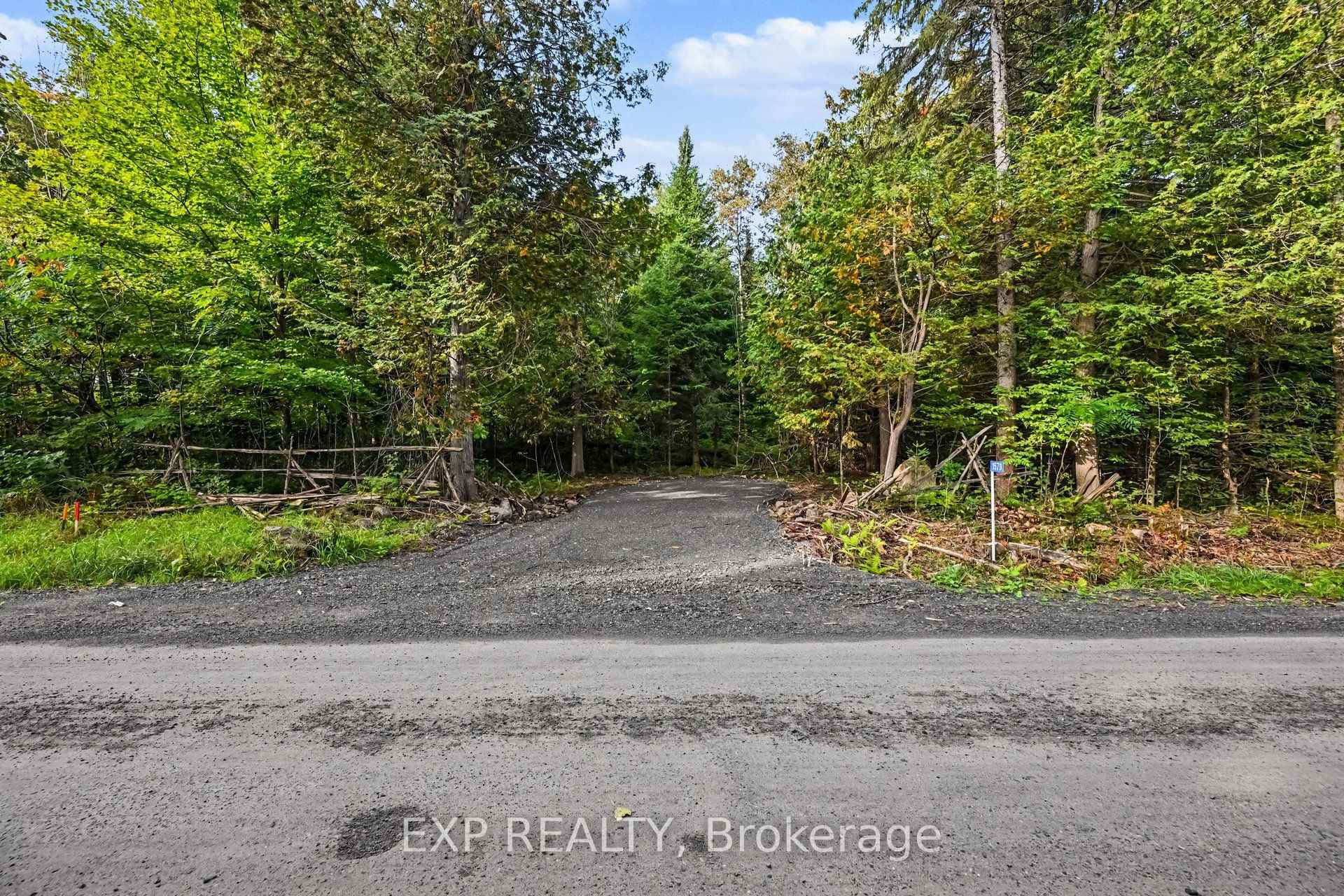 Photo of 1579 Darling Road