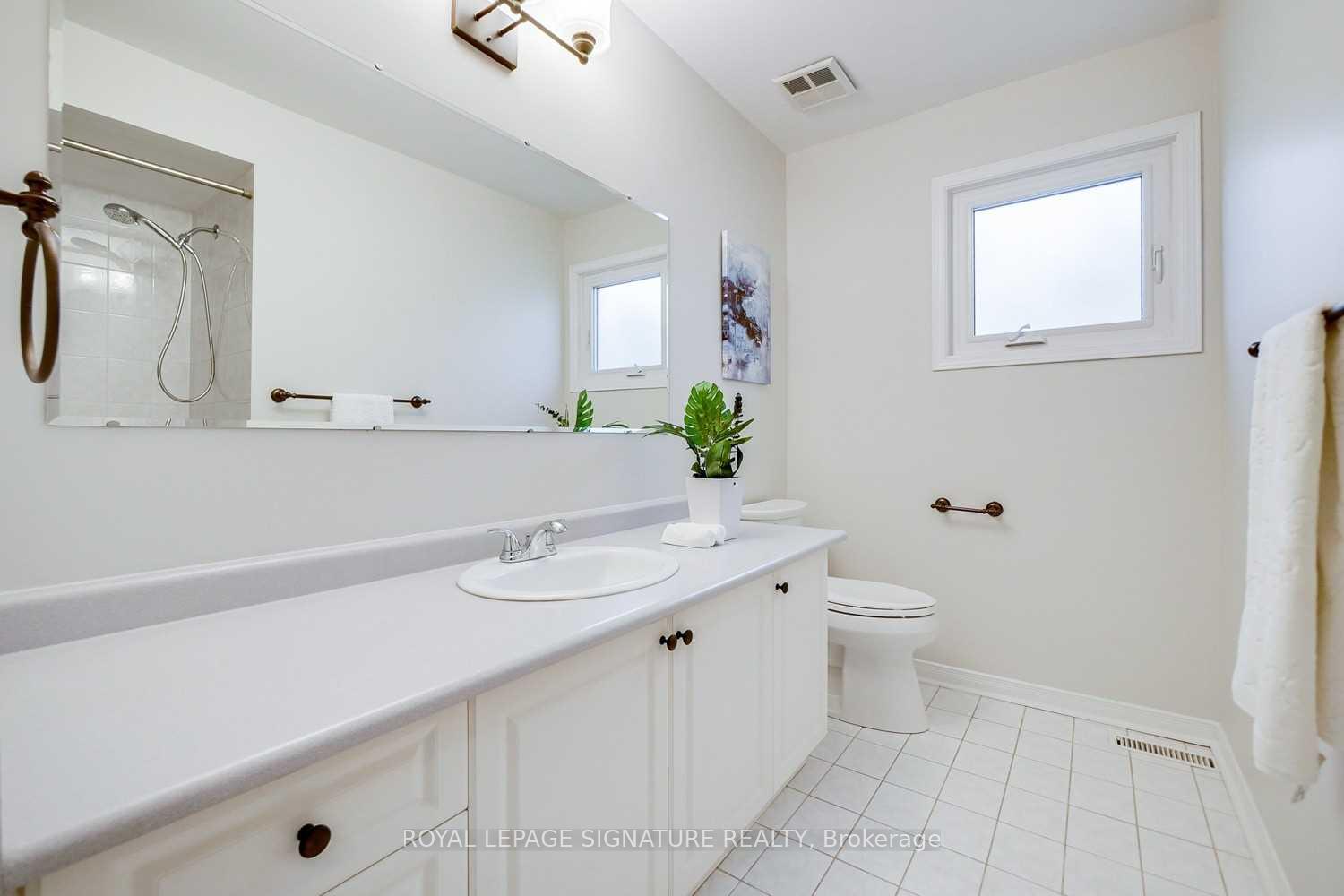 Photo 13 of 2260 Ridge Landing, Oakville, West Oak Trails — HOMEH