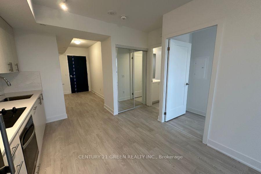 Photo 6 of Unit 501, 2545 Simcoe Street N, Oshawa, Windfields — HOMEH