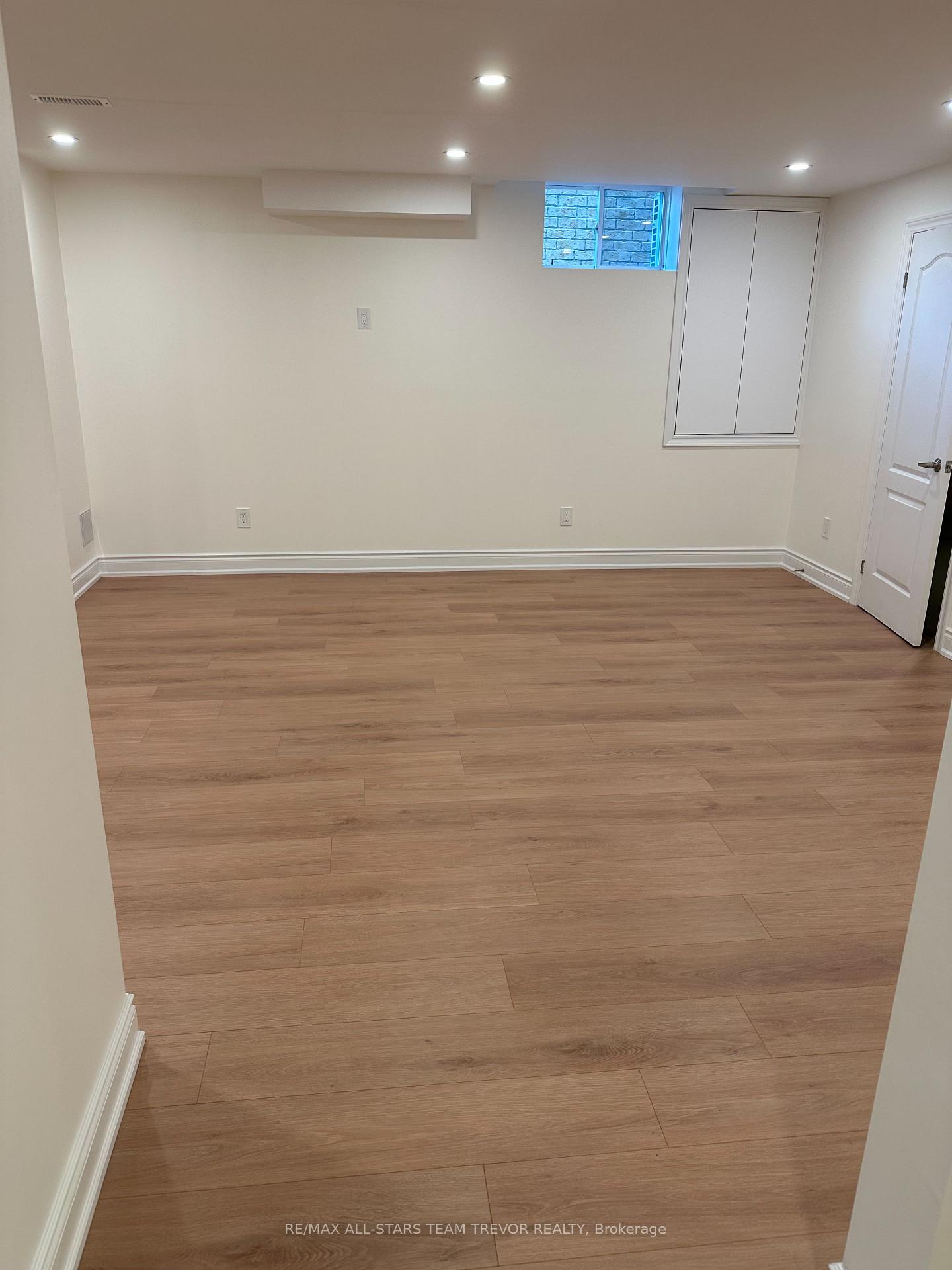 Photo 3 of Unit Basement, 32 Valleo Street, Georgina, Keswick North — HOMEH
