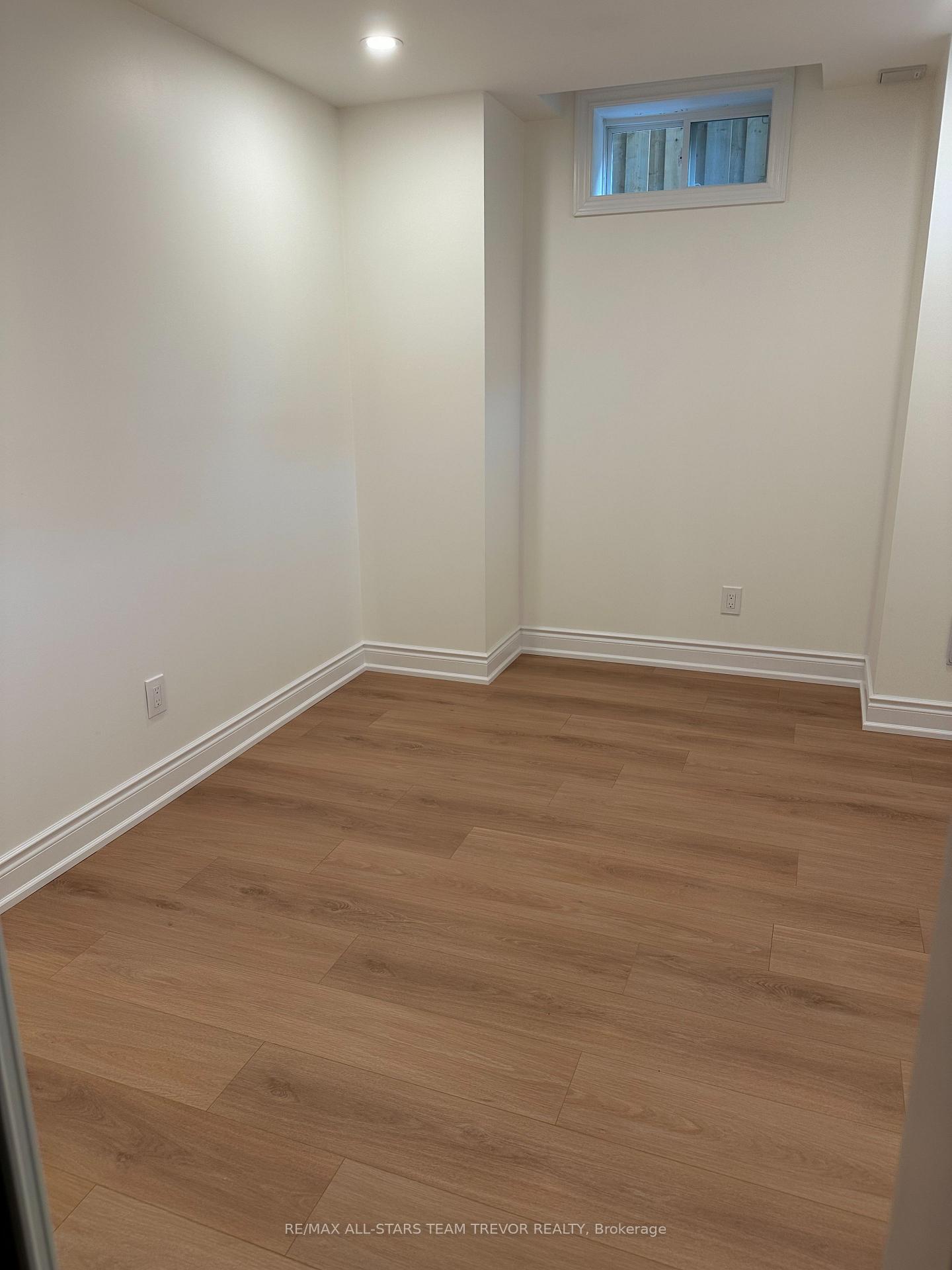 Photo 4 of Unit Basement, 32 Valleo Street, Georgina, Keswick North — HOMEH