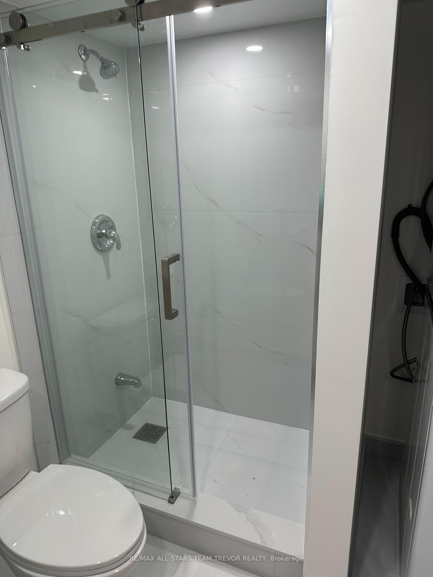 Photo 8 of Unit Basement, 32 Valleo Street, Georgina, Keswick North — HOMEH