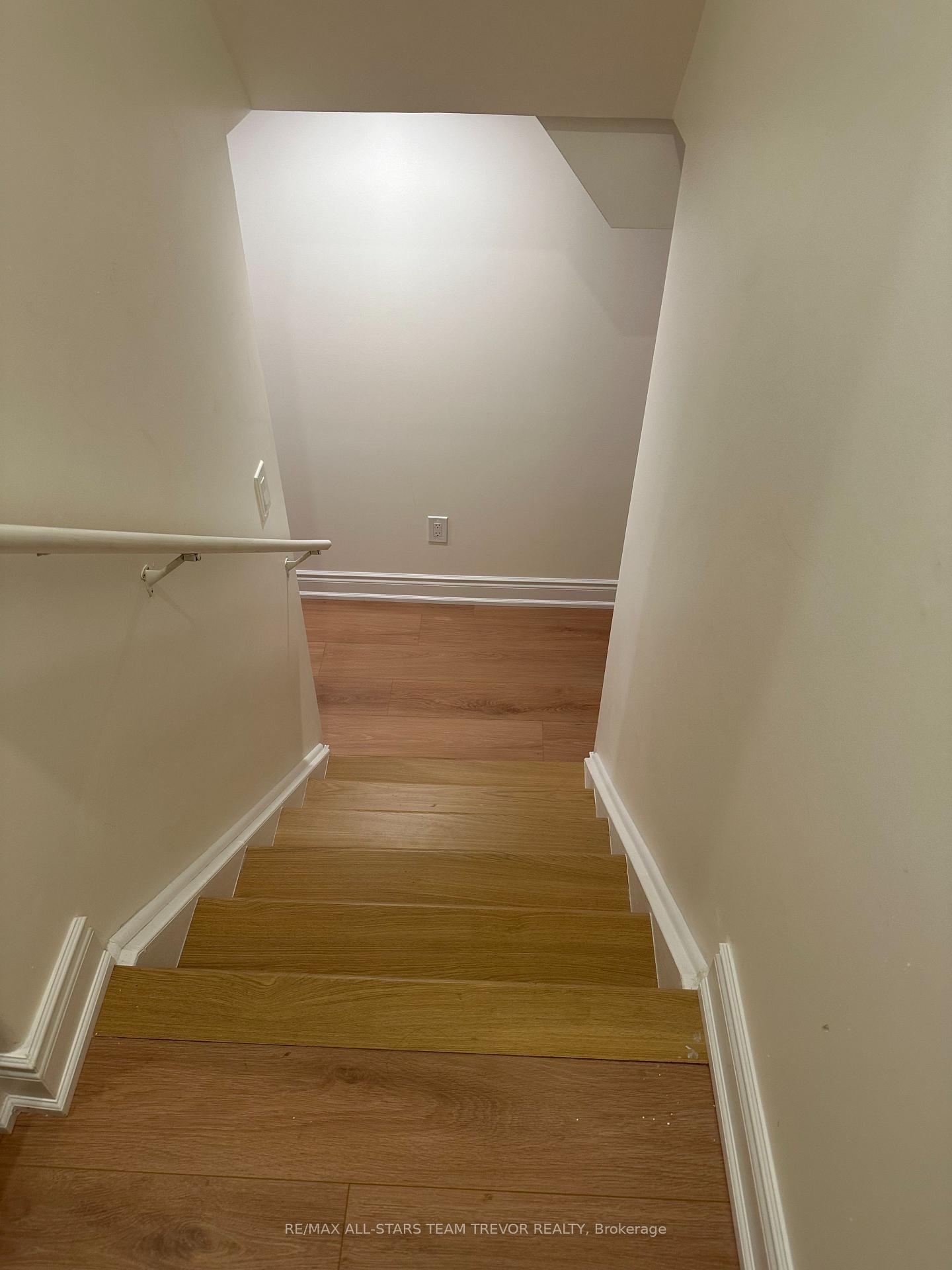 Photo 11 of Unit Basement, 32 Valleo Street, Georgina, Keswick North — HOMEH