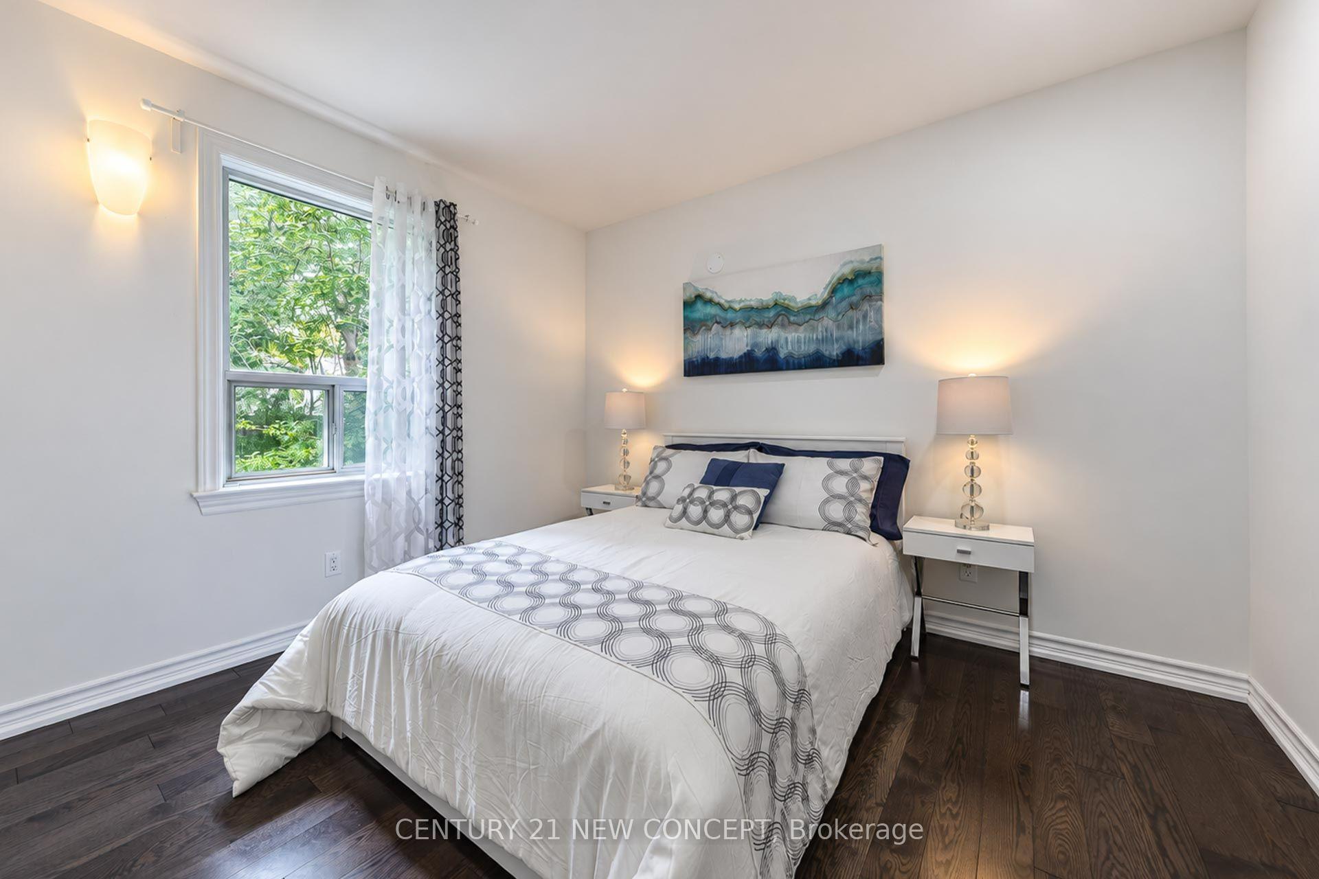 Photo 20 of 17 Lyndale Drive, North York, Willowdale East — HOMEH