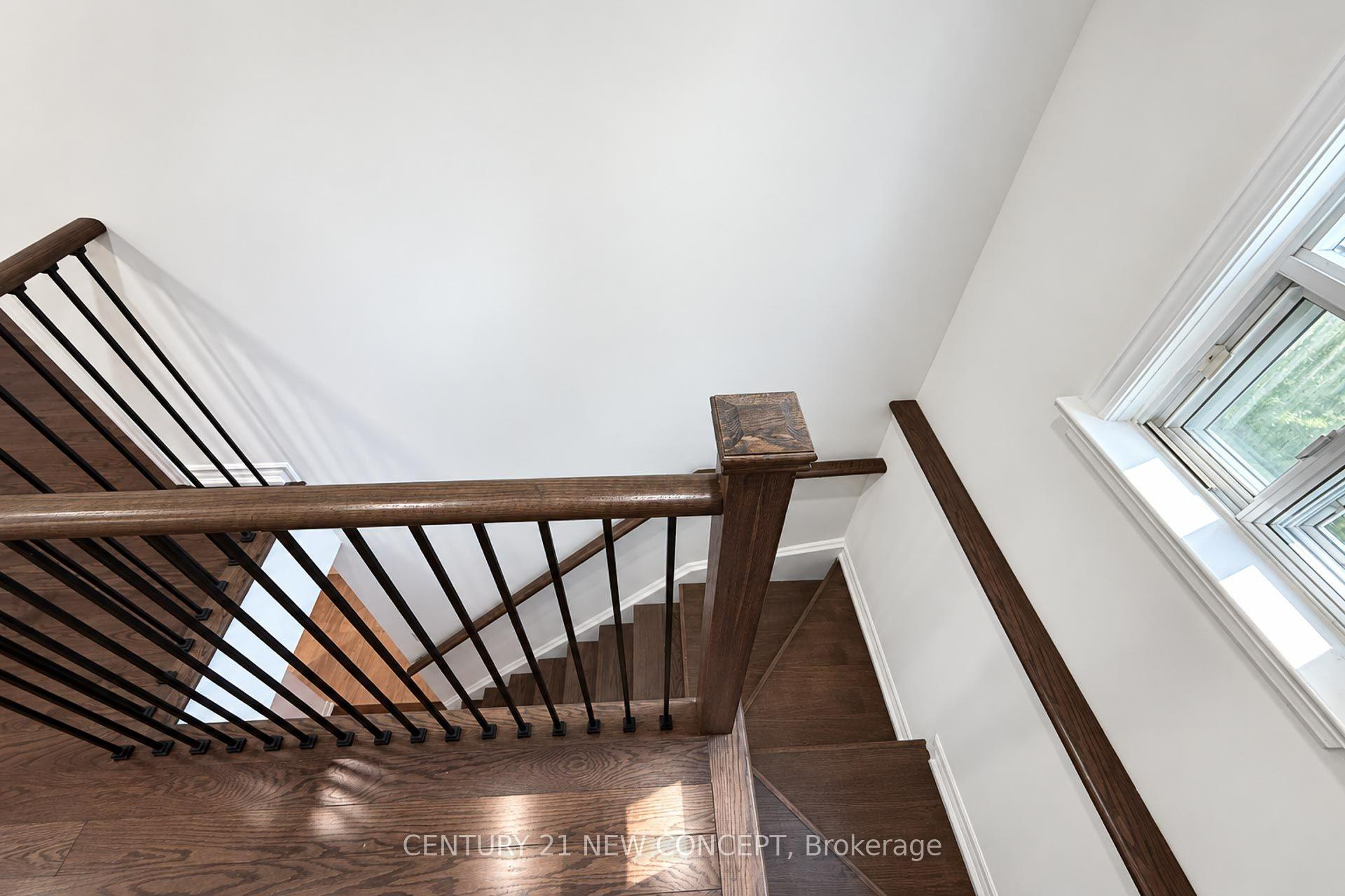 Photo 26 of 17 Lyndale Drive, North York, Willowdale East — HOMEH