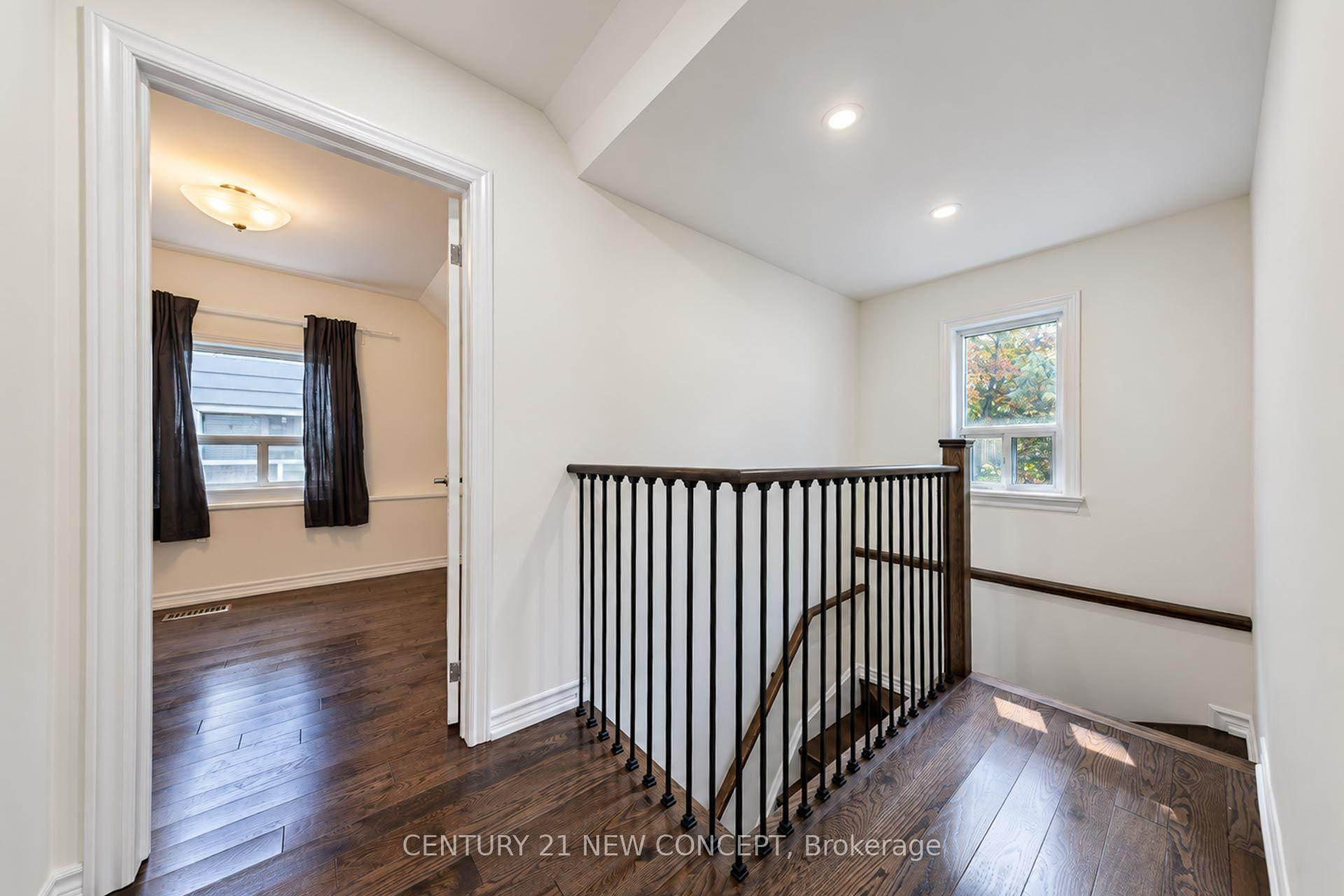 Photo 27 of 17 Lyndale Drive, North York, Willowdale East — HOMEH